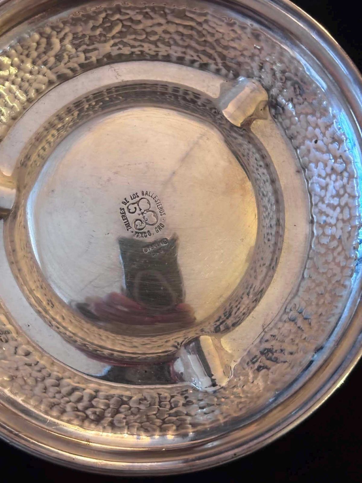 photo vinterior Zilveren 925 Ashtray Vintage Los Ballesteros Taxco Sterling Zilver Gehamerd Mexicaans Zilver Ringenschaaltje, Sleutelschaal, Catchall, 90 Gram