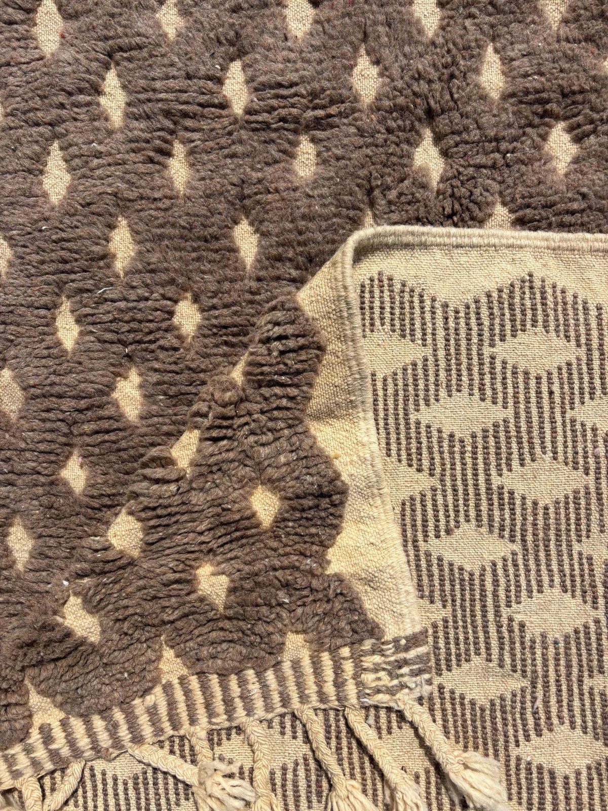 Boho Moroccan Area Wool Rug 180x270 Cm – Neutral Tones With Diamond Design & Fringe photo for sale
