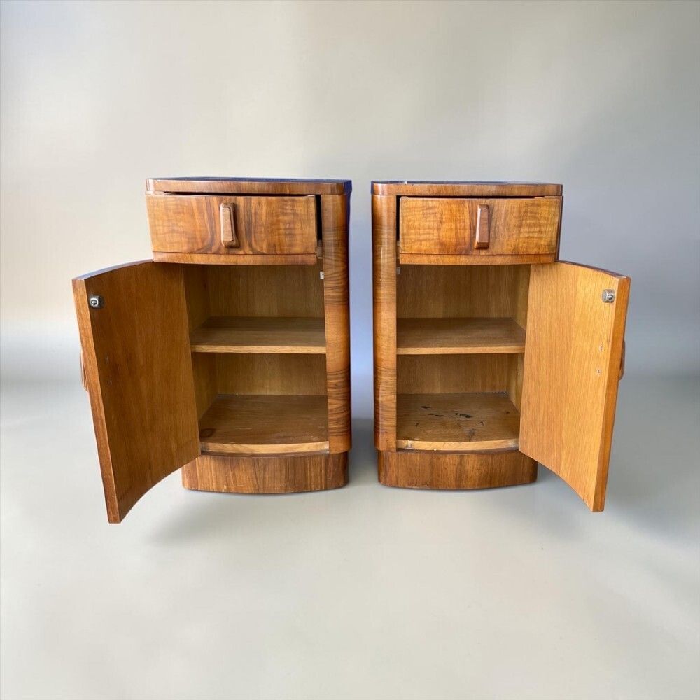 A Pair Of Art Deco Bedside Tables photo vinterior