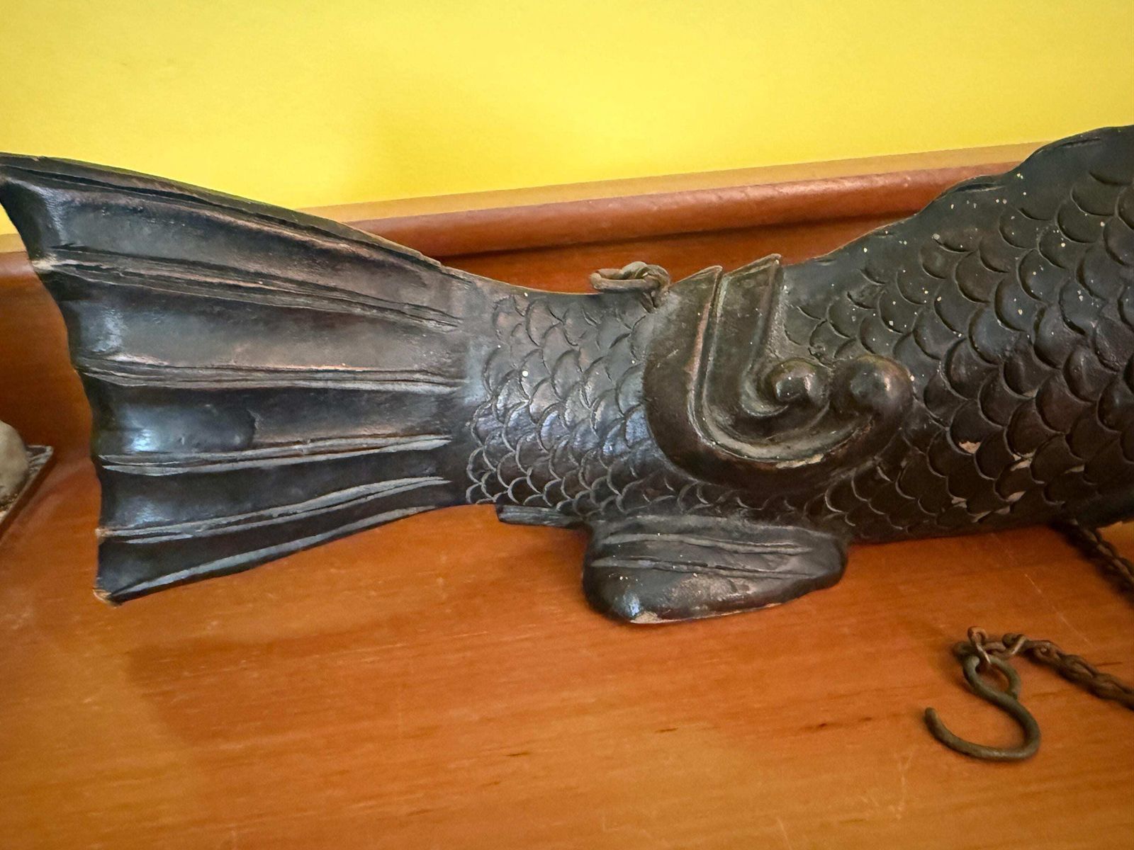 Antieke Japanse Jizai Kagi gesneden houten koi, Meiji-periode haardhaak, Japanse volkskunst karper, geluk en welvaart cadeau, 47 cm photo buy