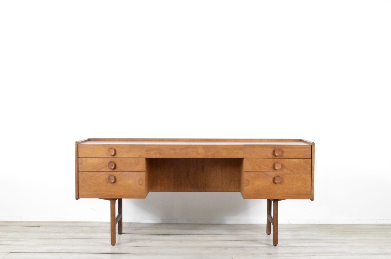 Midcentury Meredew Desk / Console Table In Stunning Teak. Vintage Modern / Retro / Danish / Scandinavian Style. photo vintage