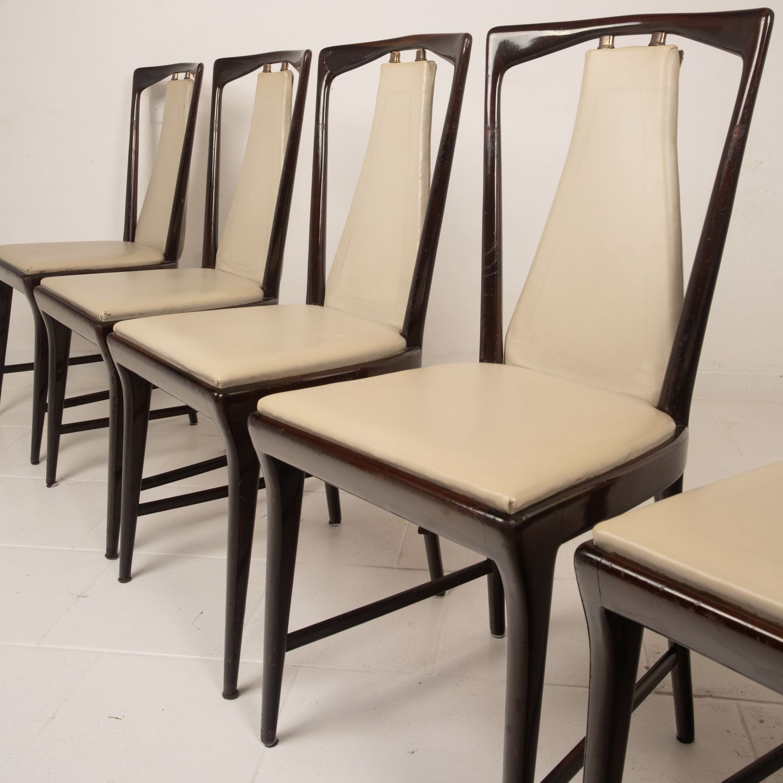photo vinterior Osvaldo Borsani Mid Century Italian Mahogany Stained Dining Chairs For Abv 1950
