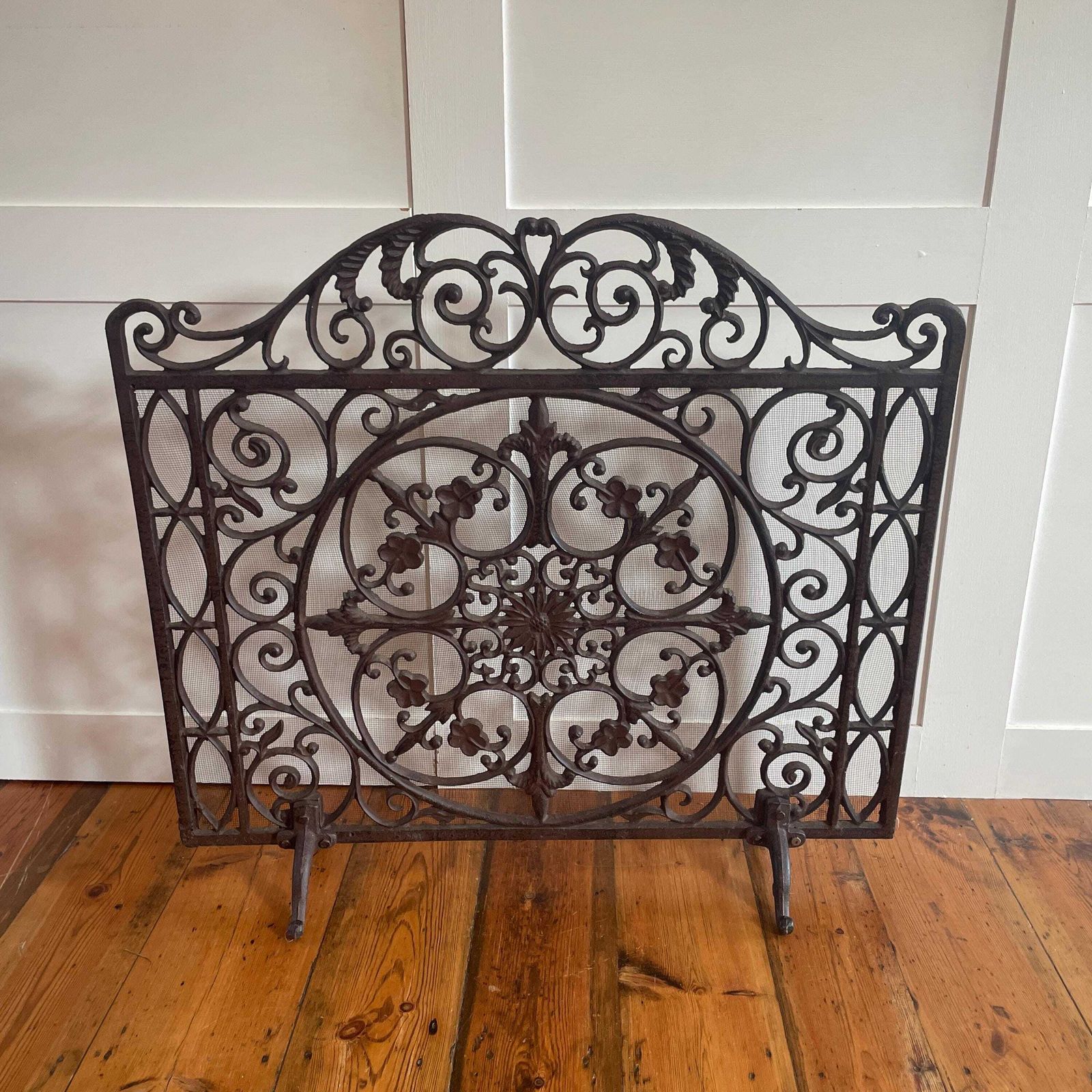 Antique Fireguard Fireplace Screen Metal Cast Iron Black Vintage Fire Guard Victorian Ornate Freestanding Patterned Rectangle Heavy Wrought