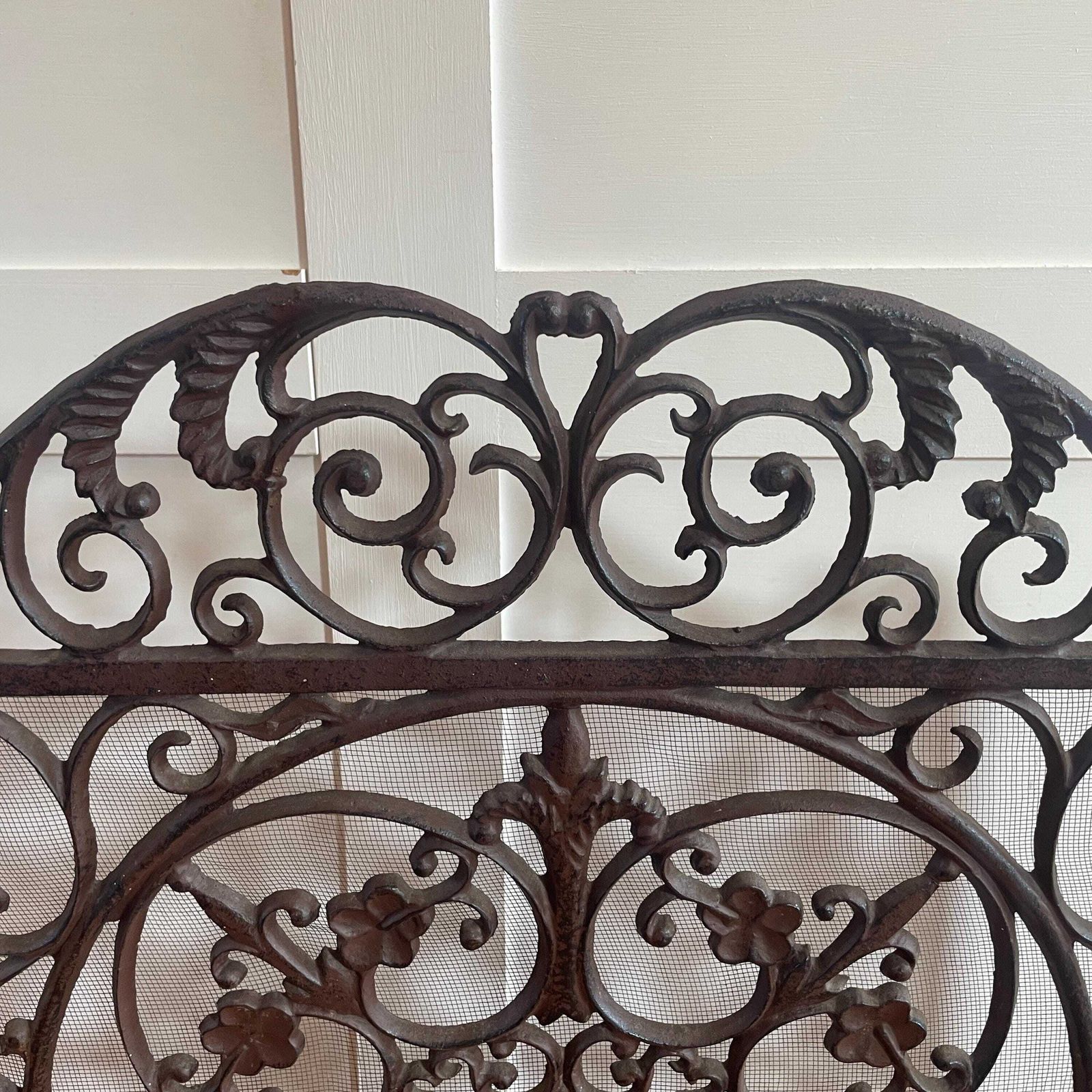 Antique Fireguard Fireplace Screen Metal Cast Iron Black Vintage Fire Guard Victorian Ornate Freestanding Patterned Rectangle Heavy Wrought photo Home Fixtures