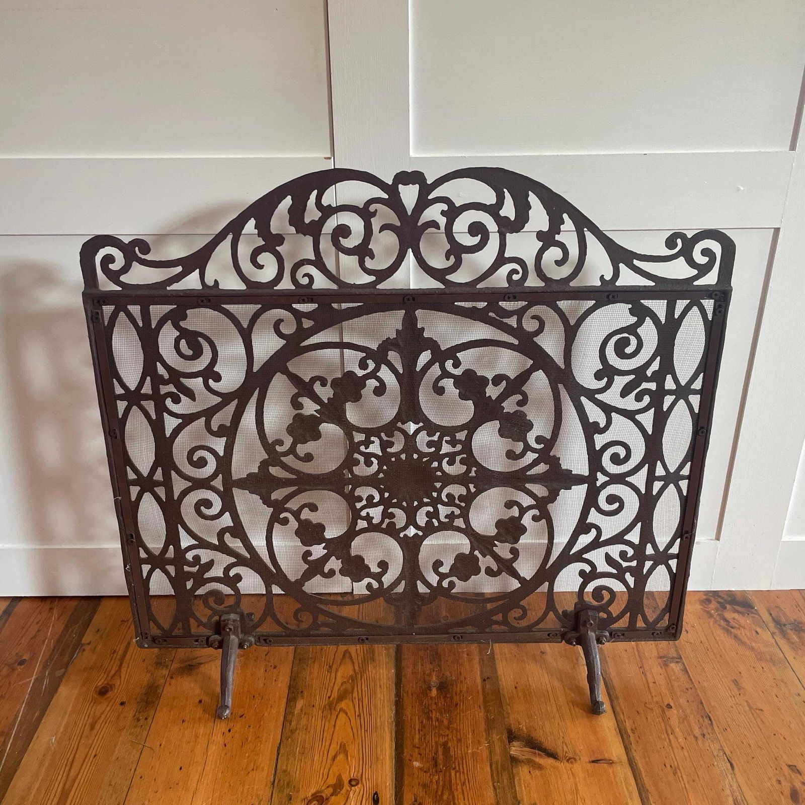 photo for sale Antique Fireguard Fireplace Screen Metal Cast Iron Black Vintage Fire Guard Victorian Ornate Freestanding Patterned Rectangle Heavy Wrought