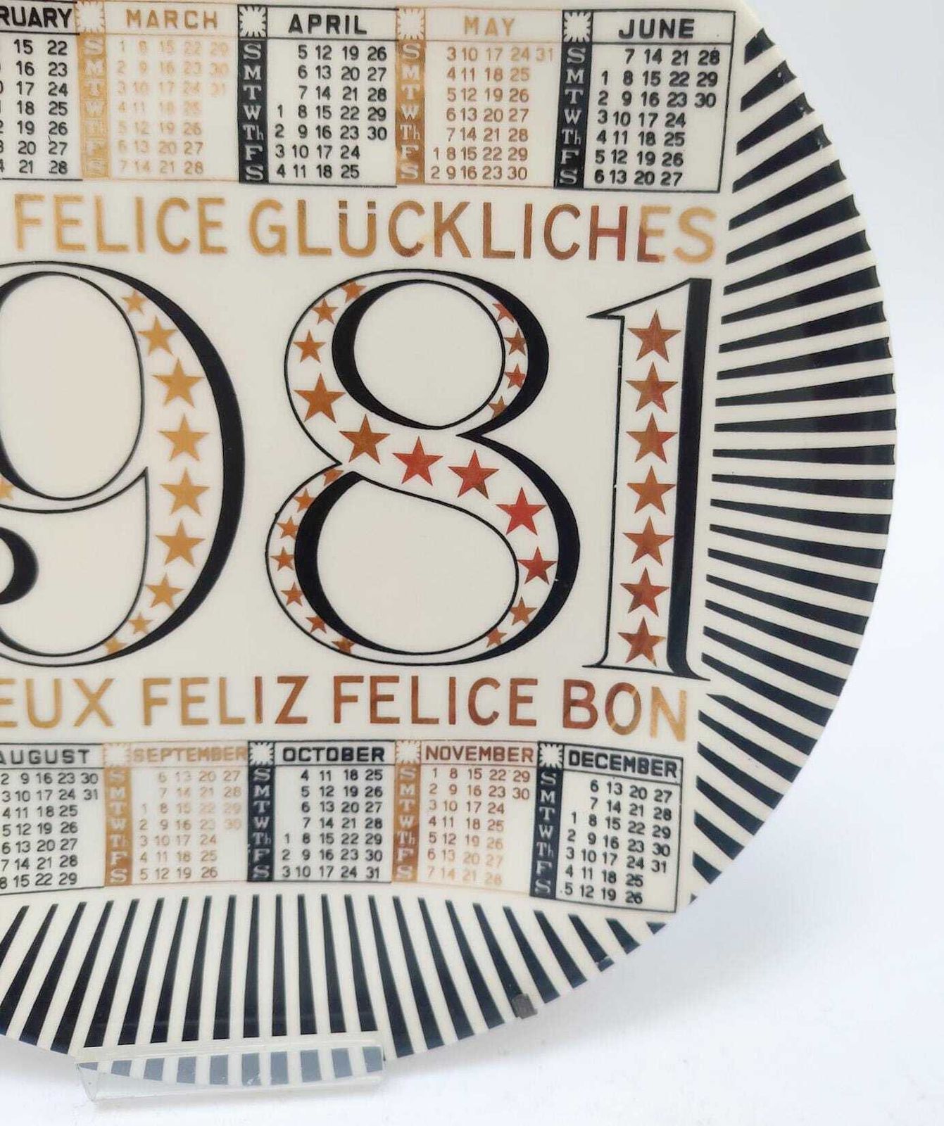 Piero Fornasetti Milano 1981 Vintage Zwart-Gouden Keramisch Kalenderbord photo for sale