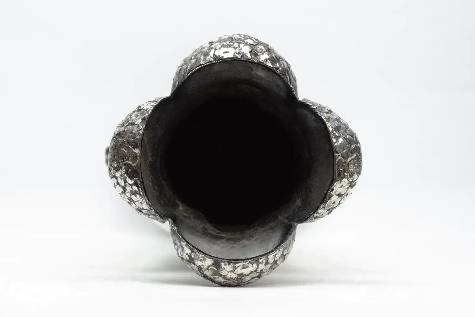 photo for sale Verzilverd metalen umbelle-vaas — Art Nouveau Gallia-collectie, Christofle, 1904