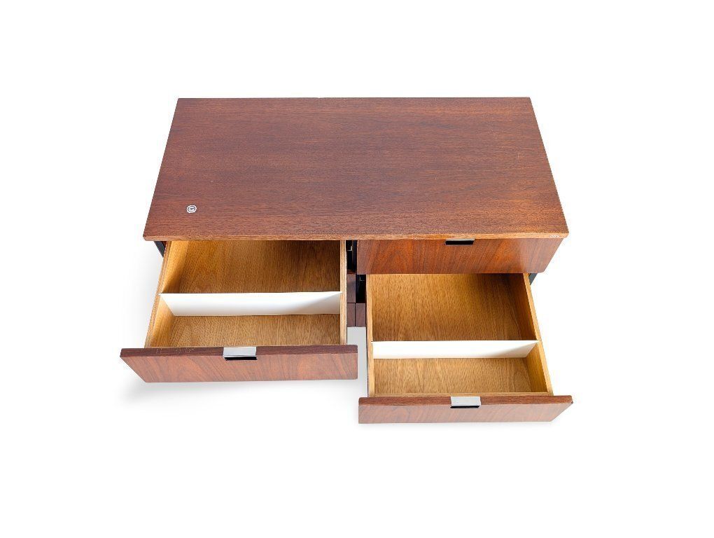 Florence Knoll International Mid-Century Ladekast/Dressoir photo Meubels