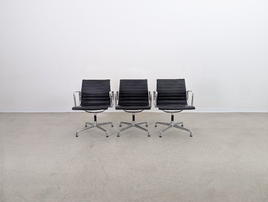 Vitra Charles And Ray Eames Stoel Ea 108 Leer Zwart – Set Van 3 photo furniture