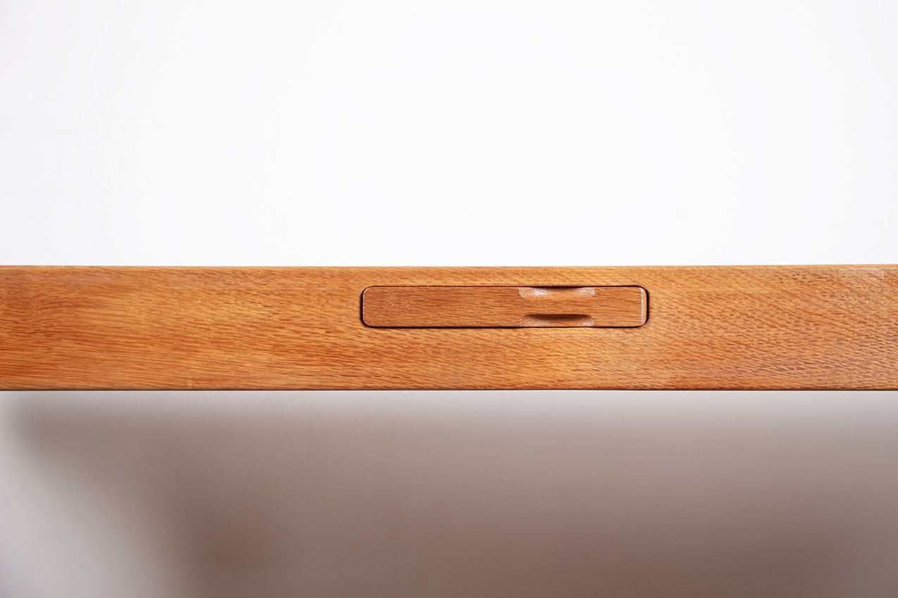 Grande table à manger extensible, 320 cm, en chêne, par Guillerme et Chambron pour Votre Maison, 1960. photo for sale