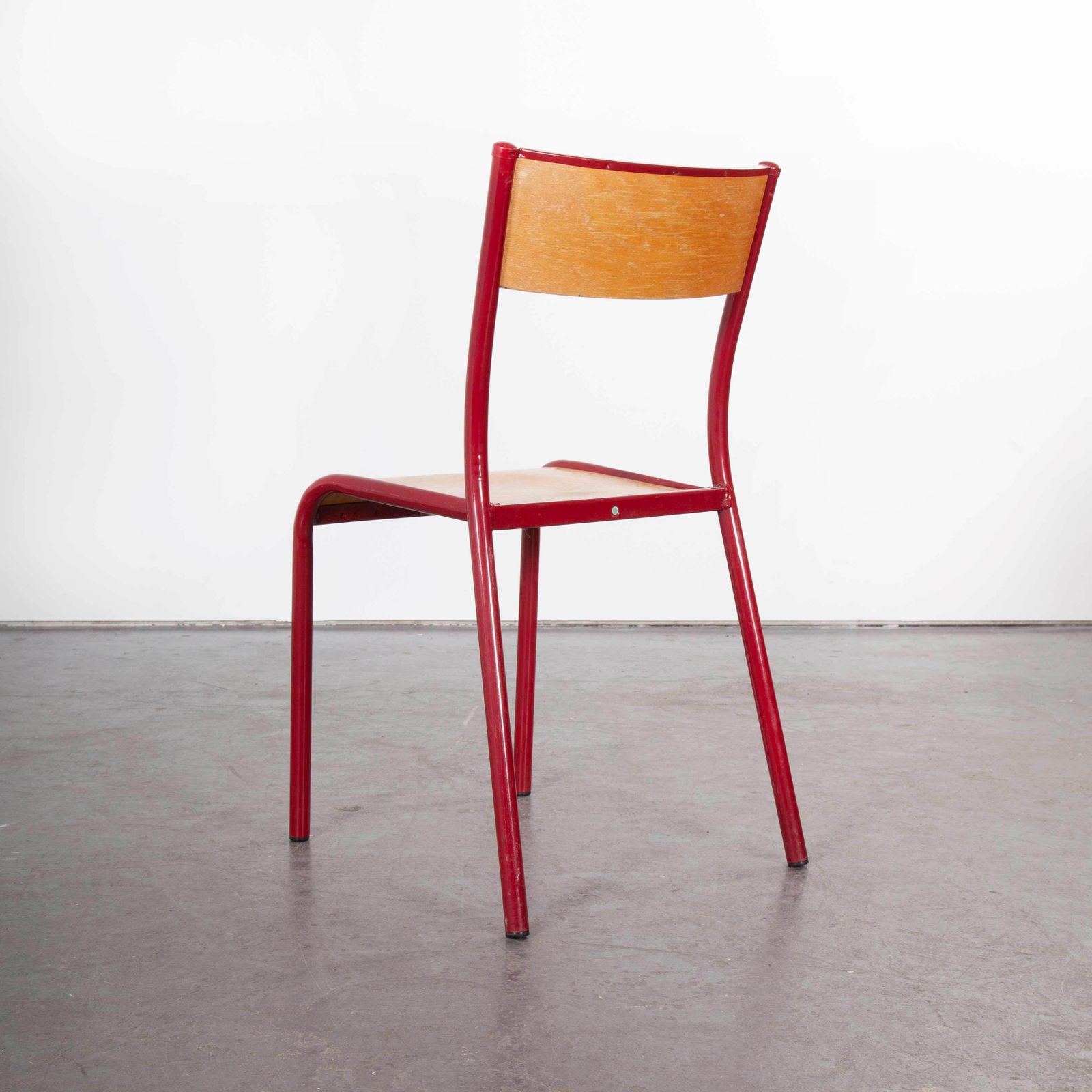 1970s Red Mullca Stacking Dining Chair – Beech Seat photo vinterior