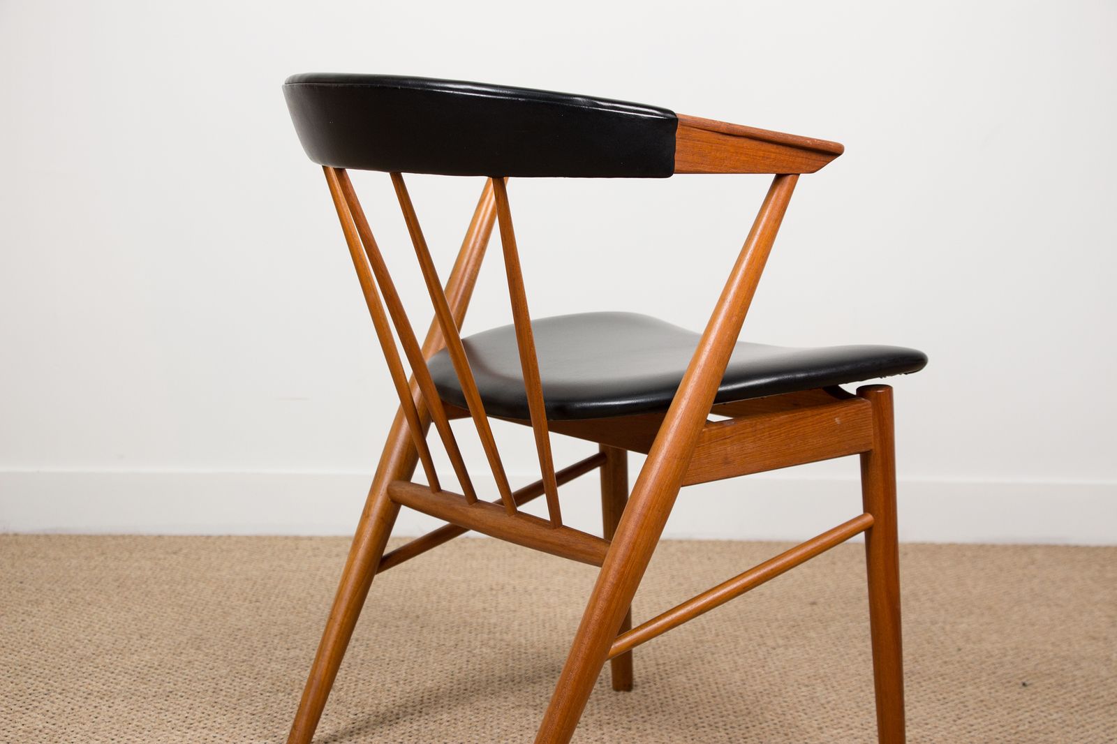 Fauteuils danois en teck et skaï Sibast, par Helge Sibast pour Sibast, 1955. photo buy