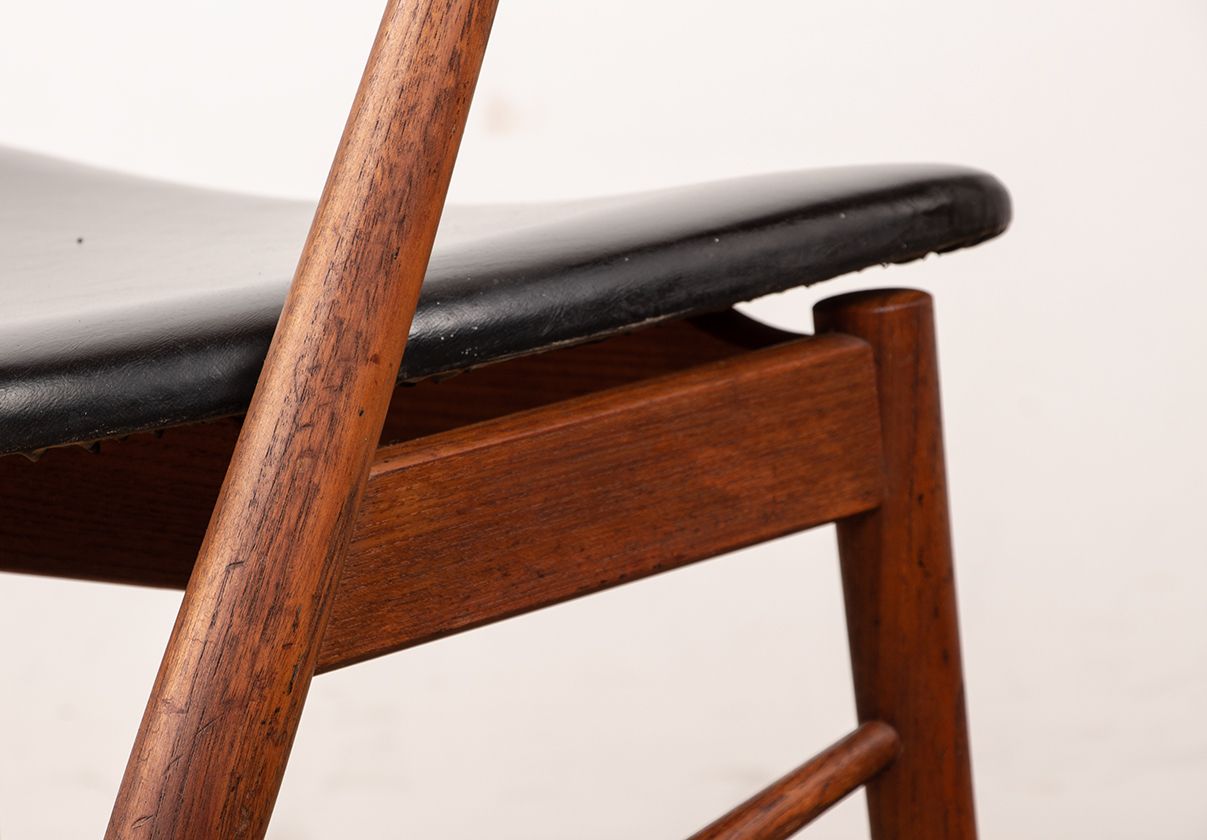 photo buy Fauteuils danois en teck et skaï Sibast, par Helge Sibast pour Sibast, 1955.