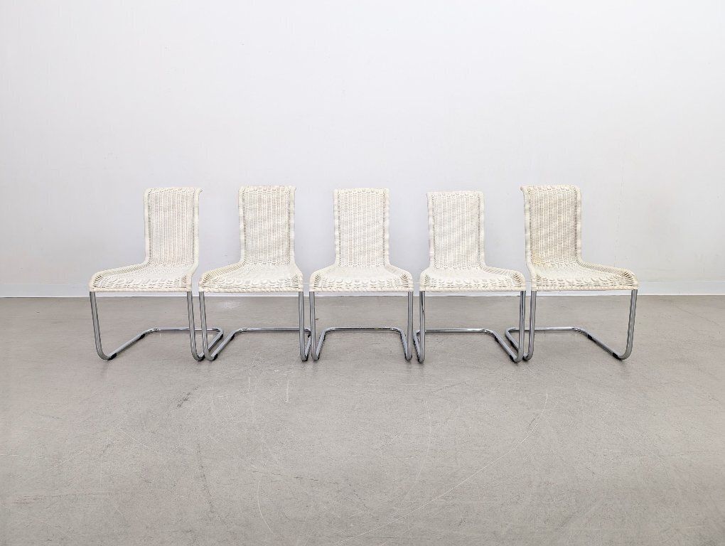 Set Van 5 Tecta Vrijdragende Stoelen B20 Jean Prouvé – Lichtbeige photo for sale