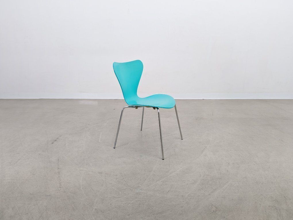 Fritz Hansen Series 7 stoel turquoise 3107 stoel Arne Jacobsen photo 309.0
