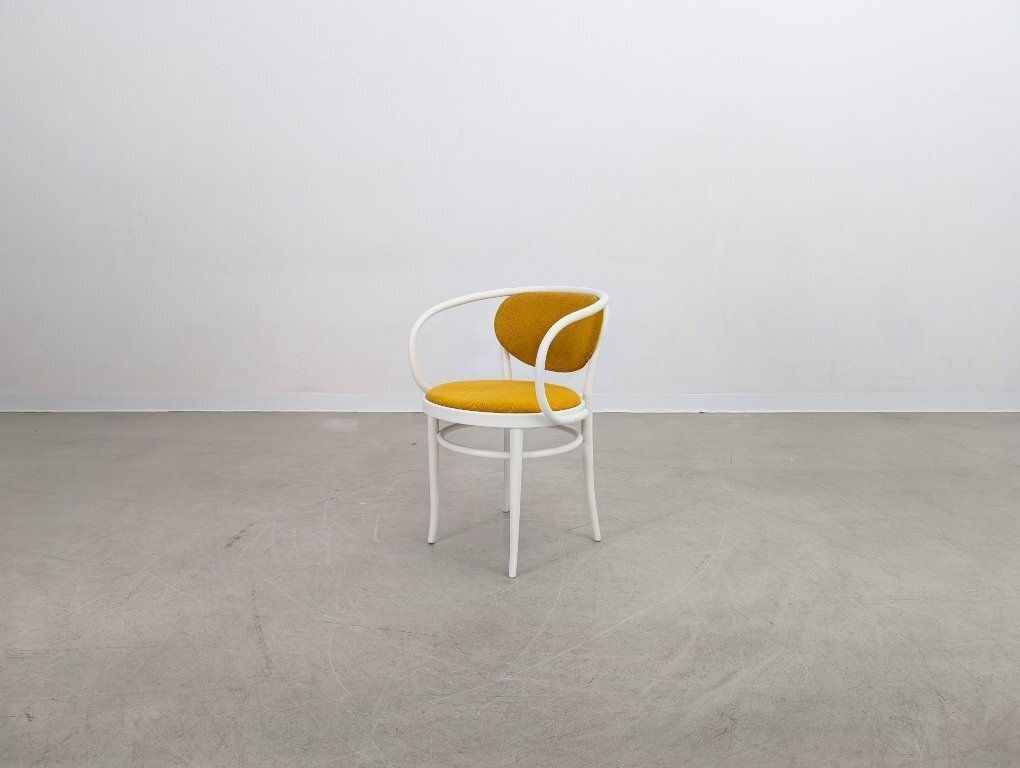 Set van 7 Thonet stoelen 210 P Bentwood jaren 1960 geel design classic photo vintage
