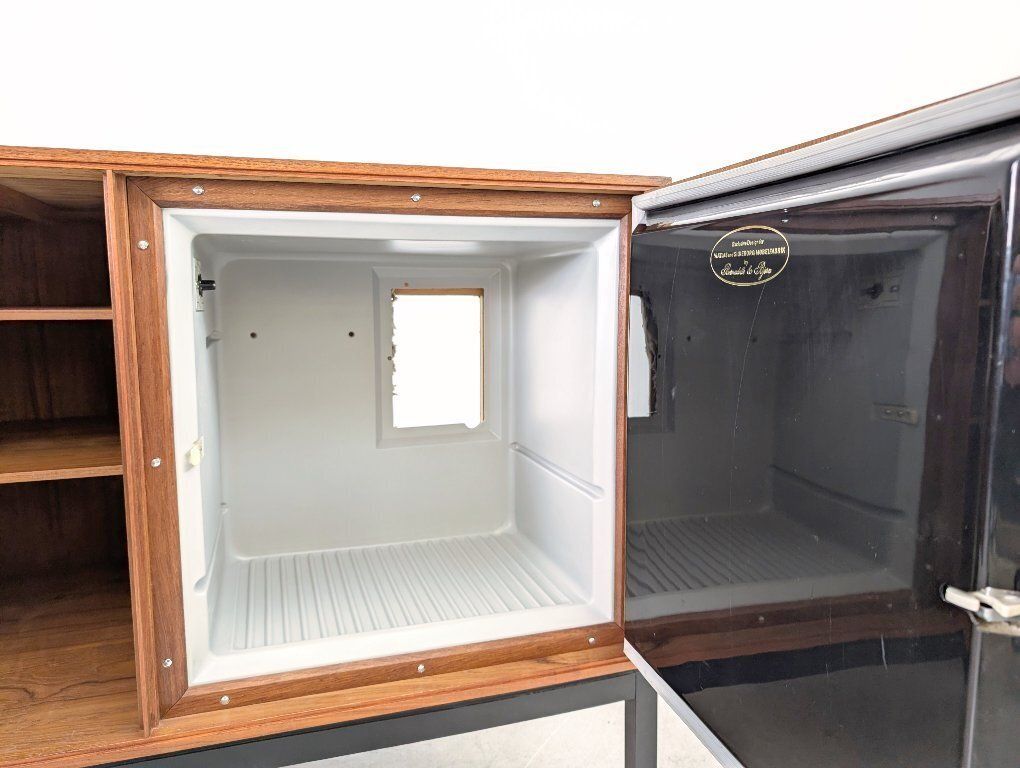 Buffet Atlas Silkeborg Møbelfabrik Refrigerator en teck, par Bernadotte photo 852.0