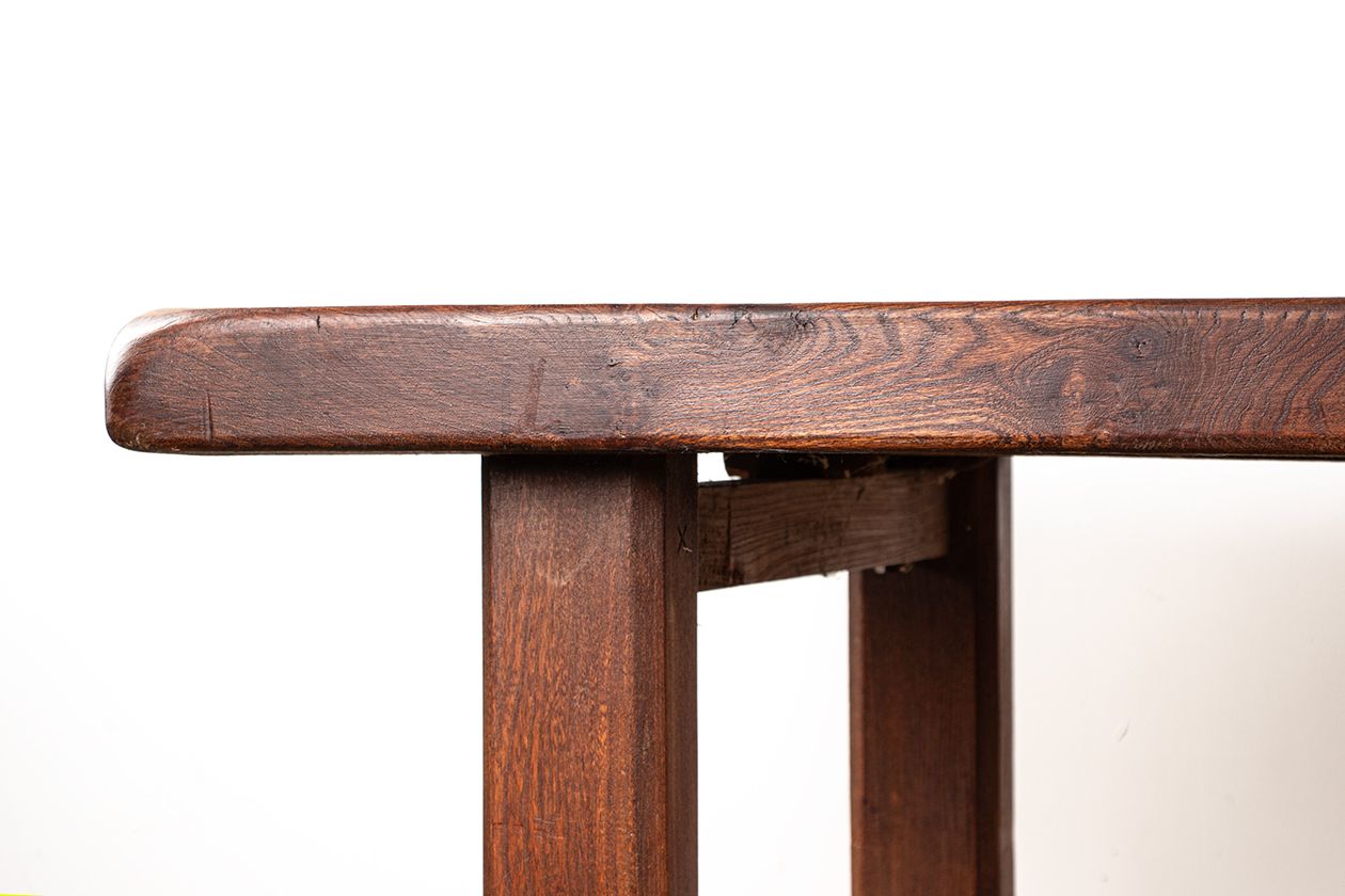 Grande table à manger brutaliste en orme massif, dans le style de Olavi Hanninen, 1960. photo 3000.0
