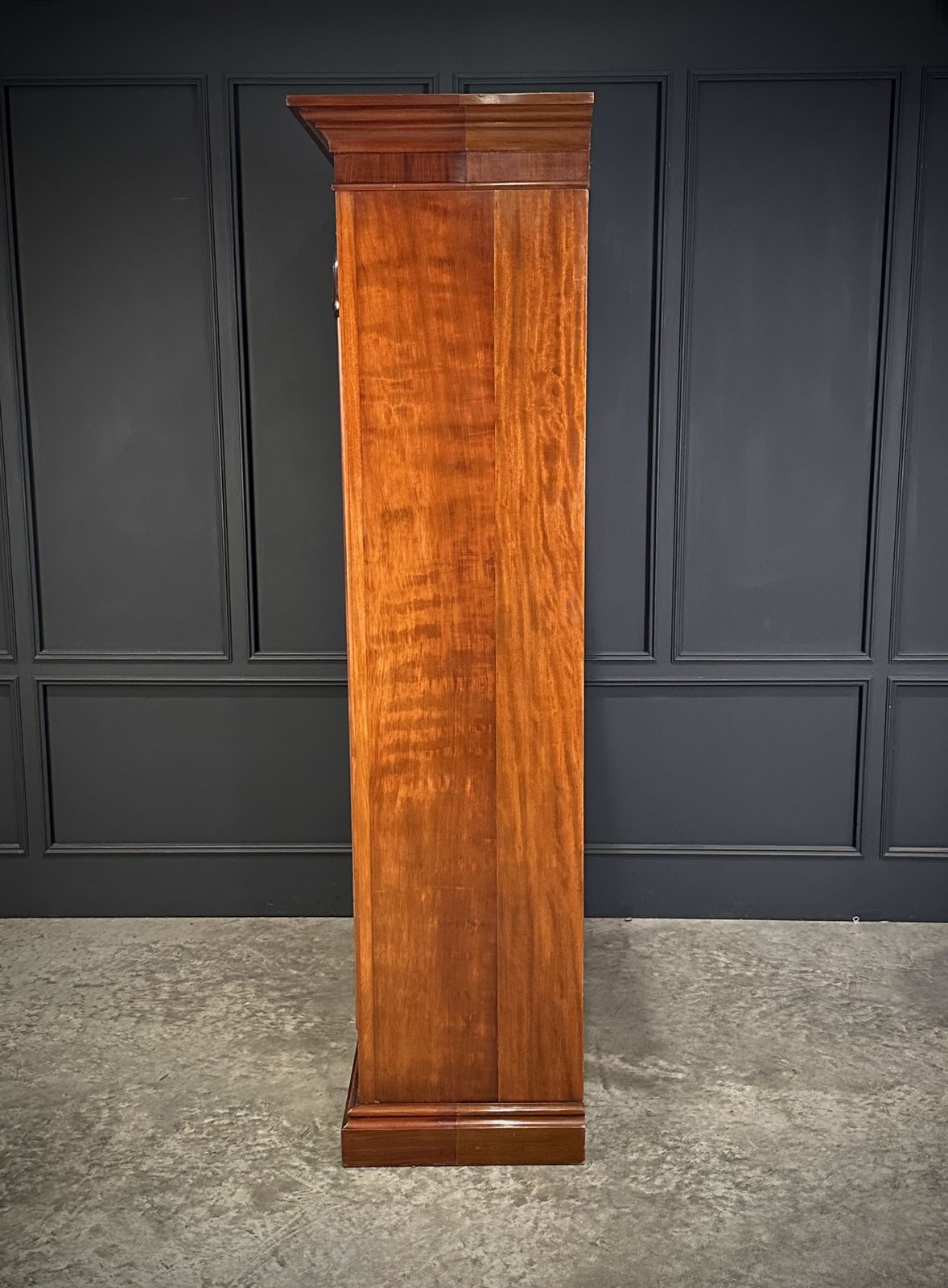 Victorian Mahogany Double Wardrobe photo vintage