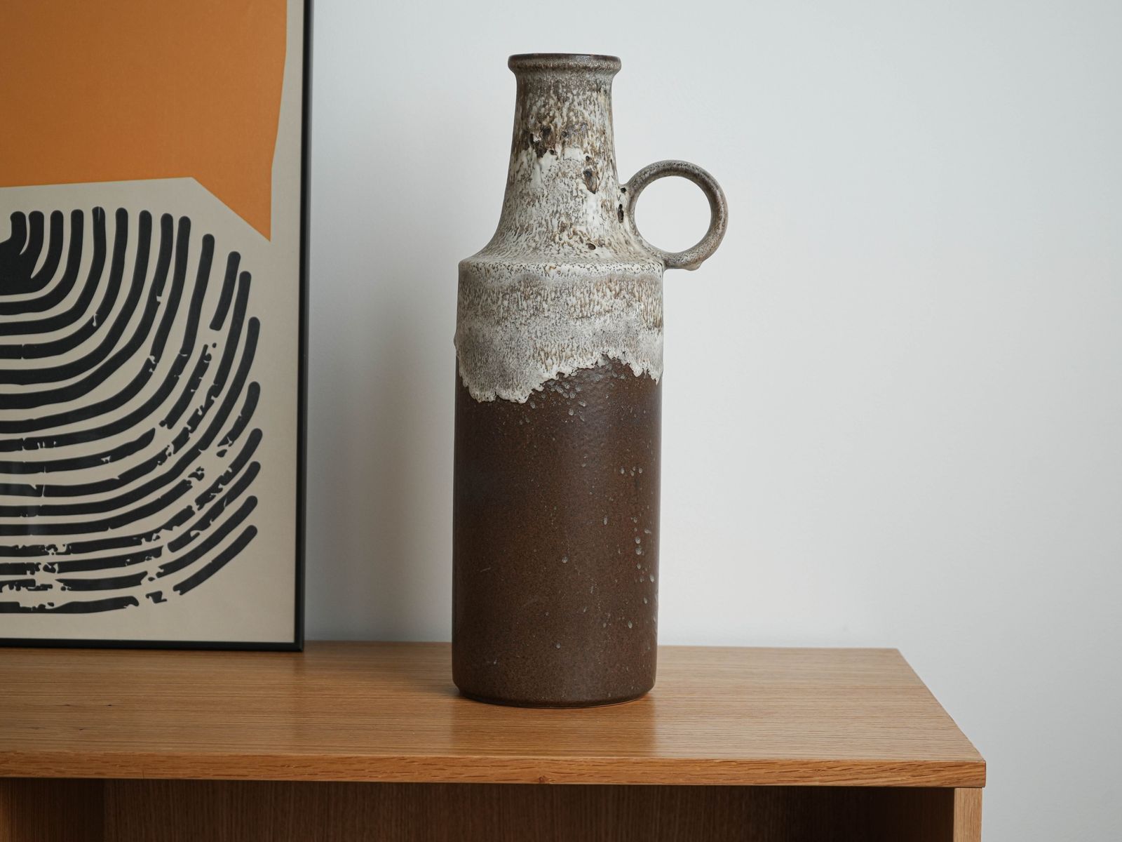 photo for sale Keramische vaas met hengsel, Duits design, ca. jaren 1960, gemaakt in West-Duitsland