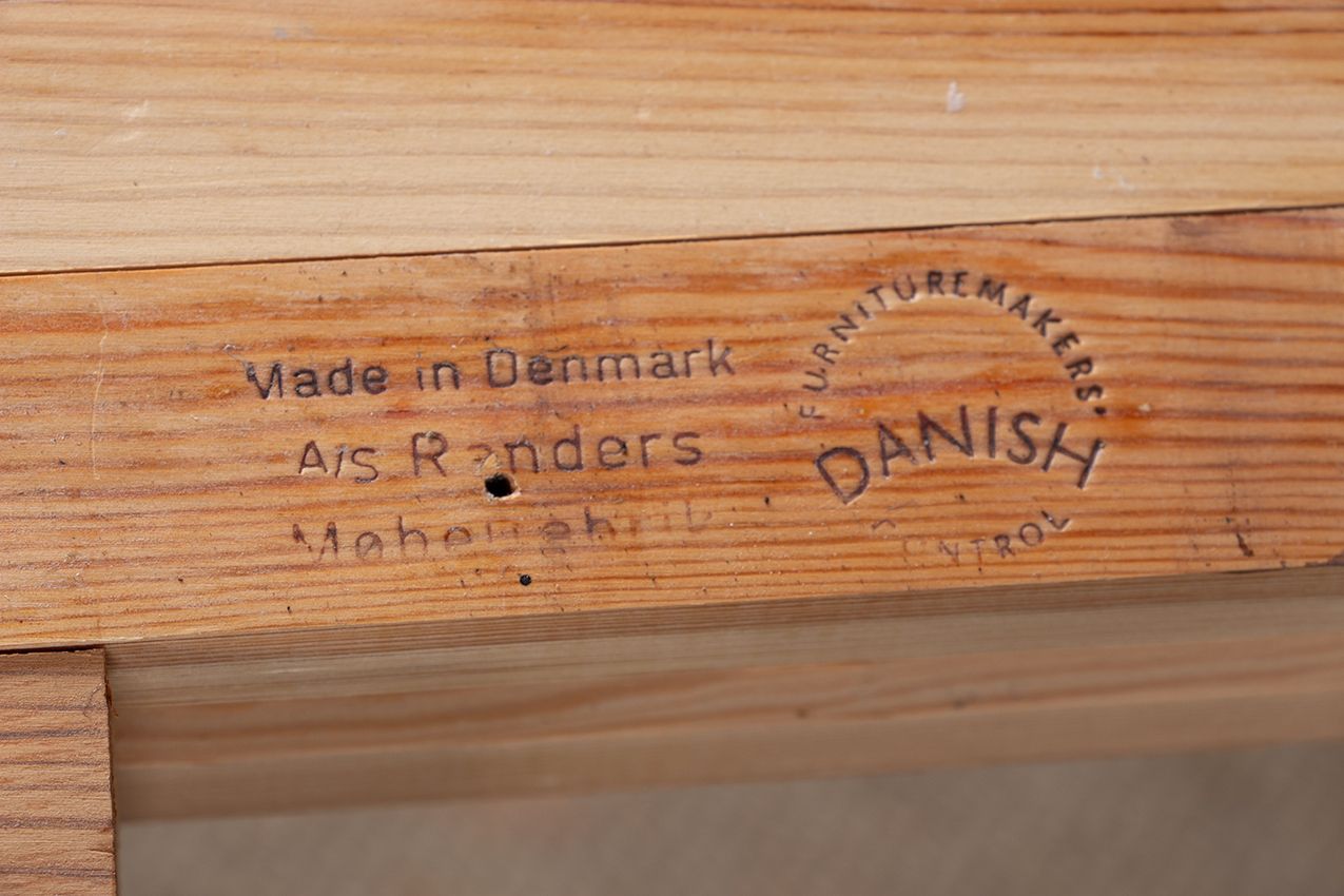 photo vintage Large Oval, Extendable Danish Rosewood Dining Table By Harry østergaard For Randers Mobelfabrik 1960.