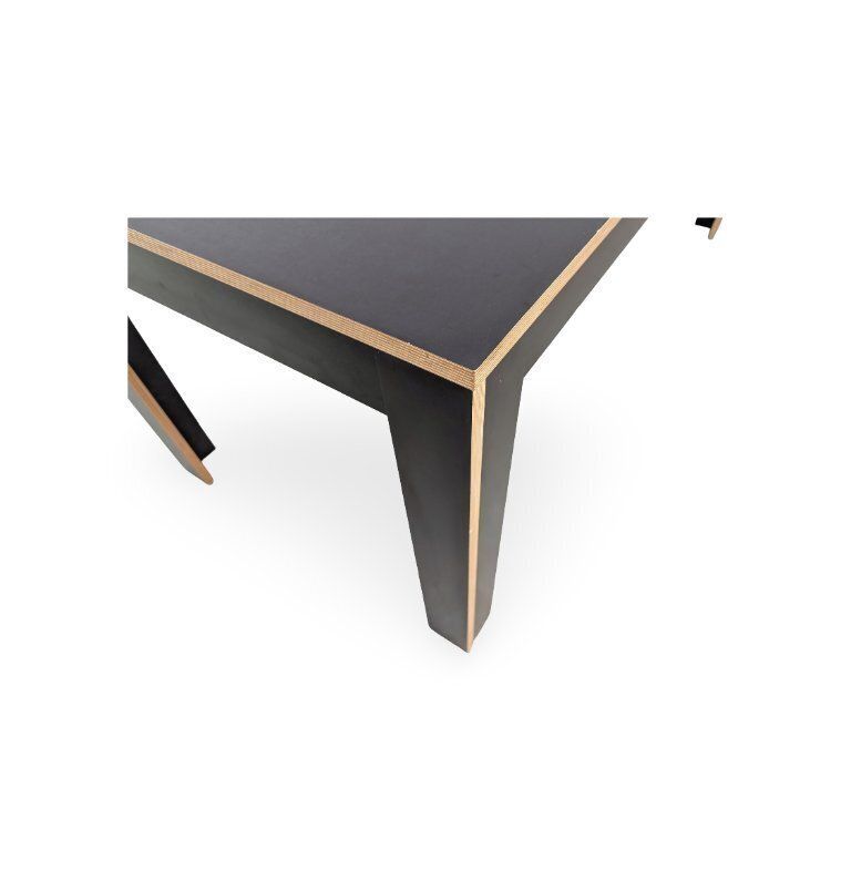 Table à manger design en plaques de sérigraphie, réalisée sur mesure par un menuisier photo vintage