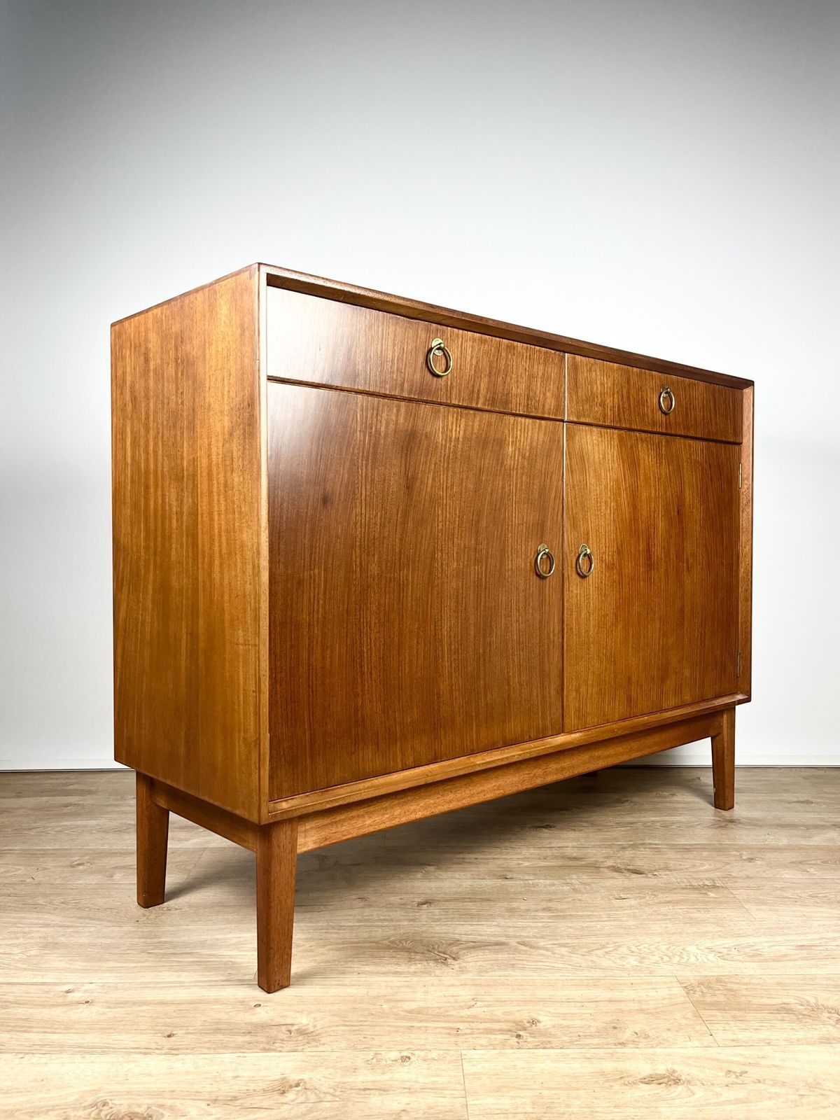 Gordon Russell For Heal’s Mahogany Sideboard, British 1950s photo 895.0
