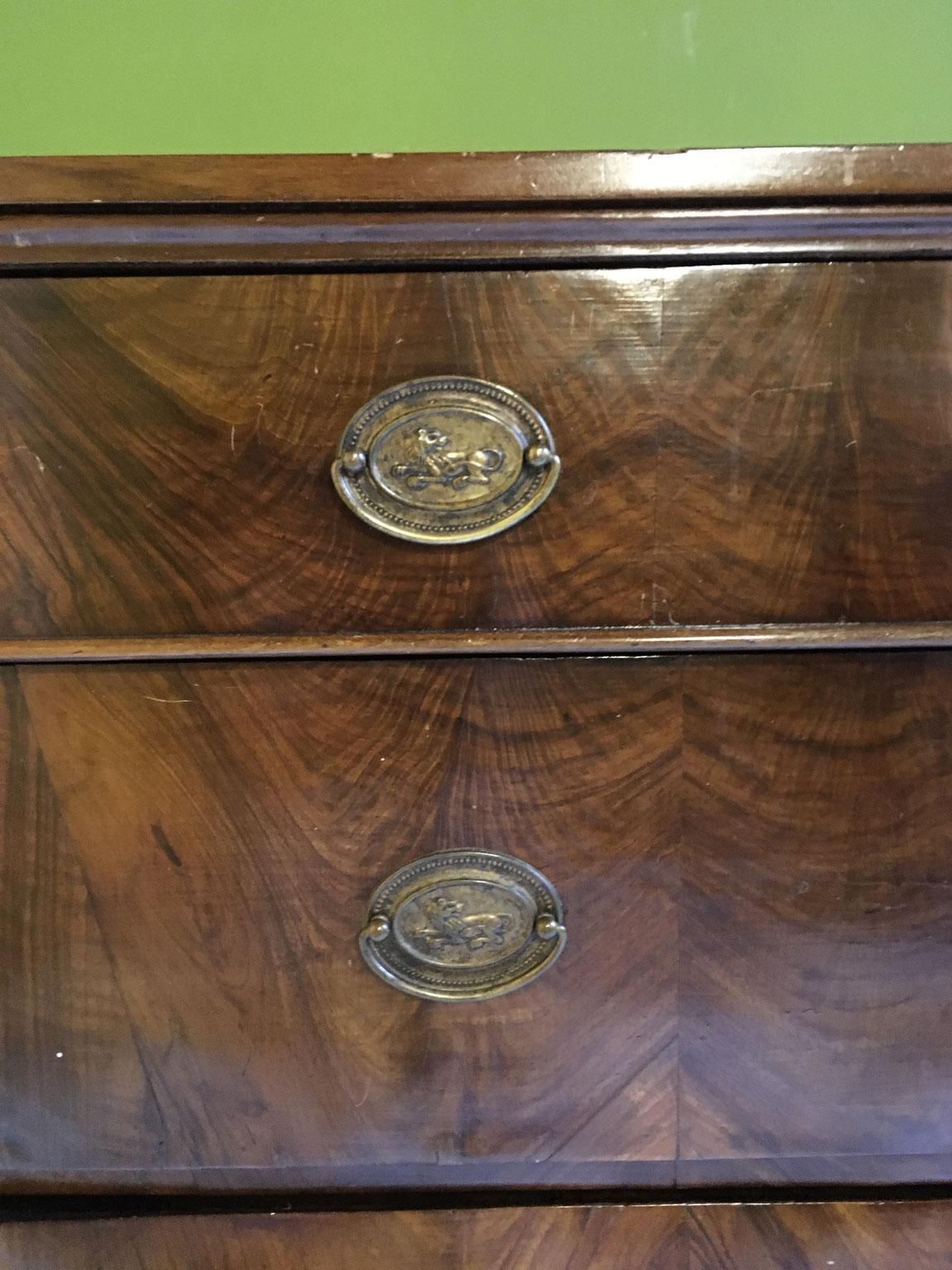 Commode Empire en noyer avec poignées en bronze, Italie, XVIIIe siècle photo vinterior