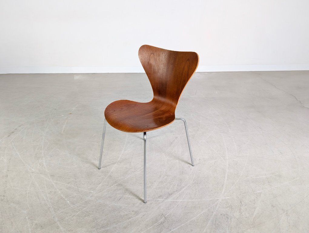 Set Of 4 3107 Midcentury Chairs Fritz Hansen Arne Jacobsen Teak photo vintage