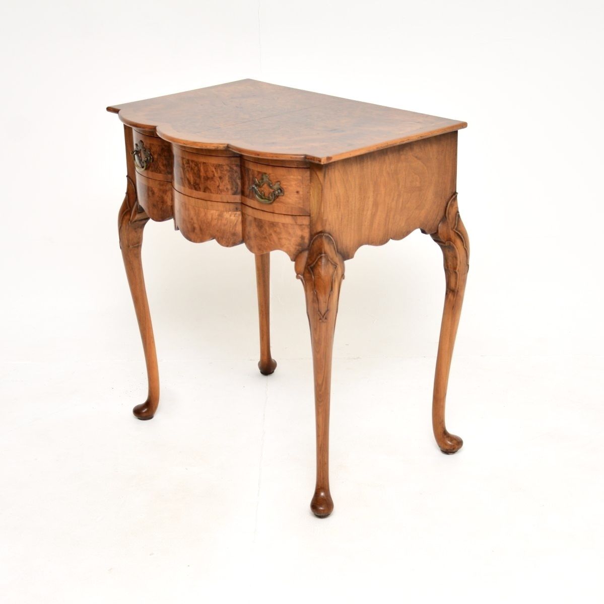 photo furniture Antique Burr Walnut Console / Side Table