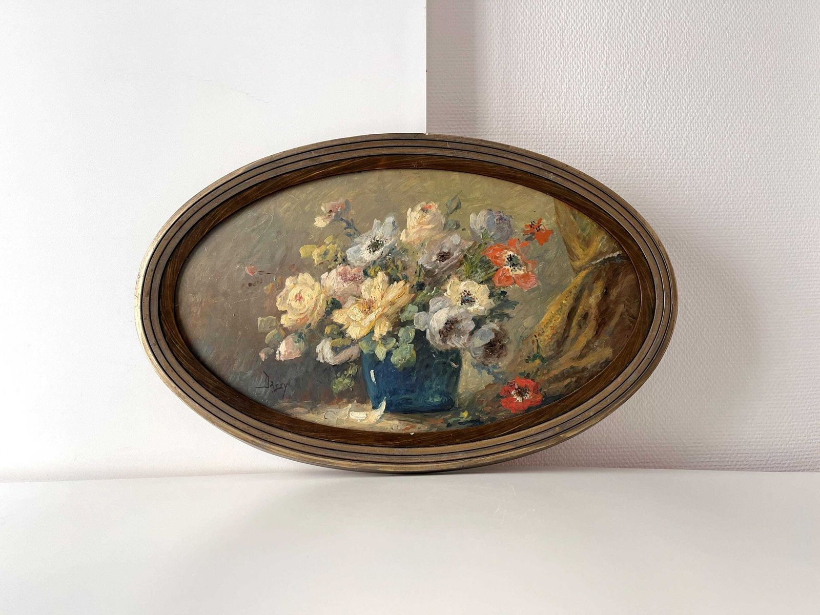 Original 1930s Art Deco Still Life In Oil On Panel "Roses And Poppies", Oval Wooden Frame, French Antique Still Life Painting