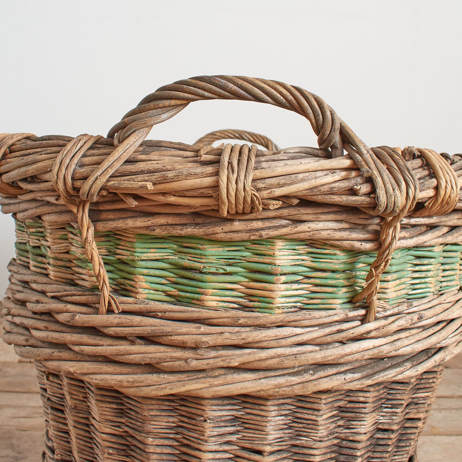 Antique French Champagne Grape Harvest Log Basket – Ad. photo 458.0