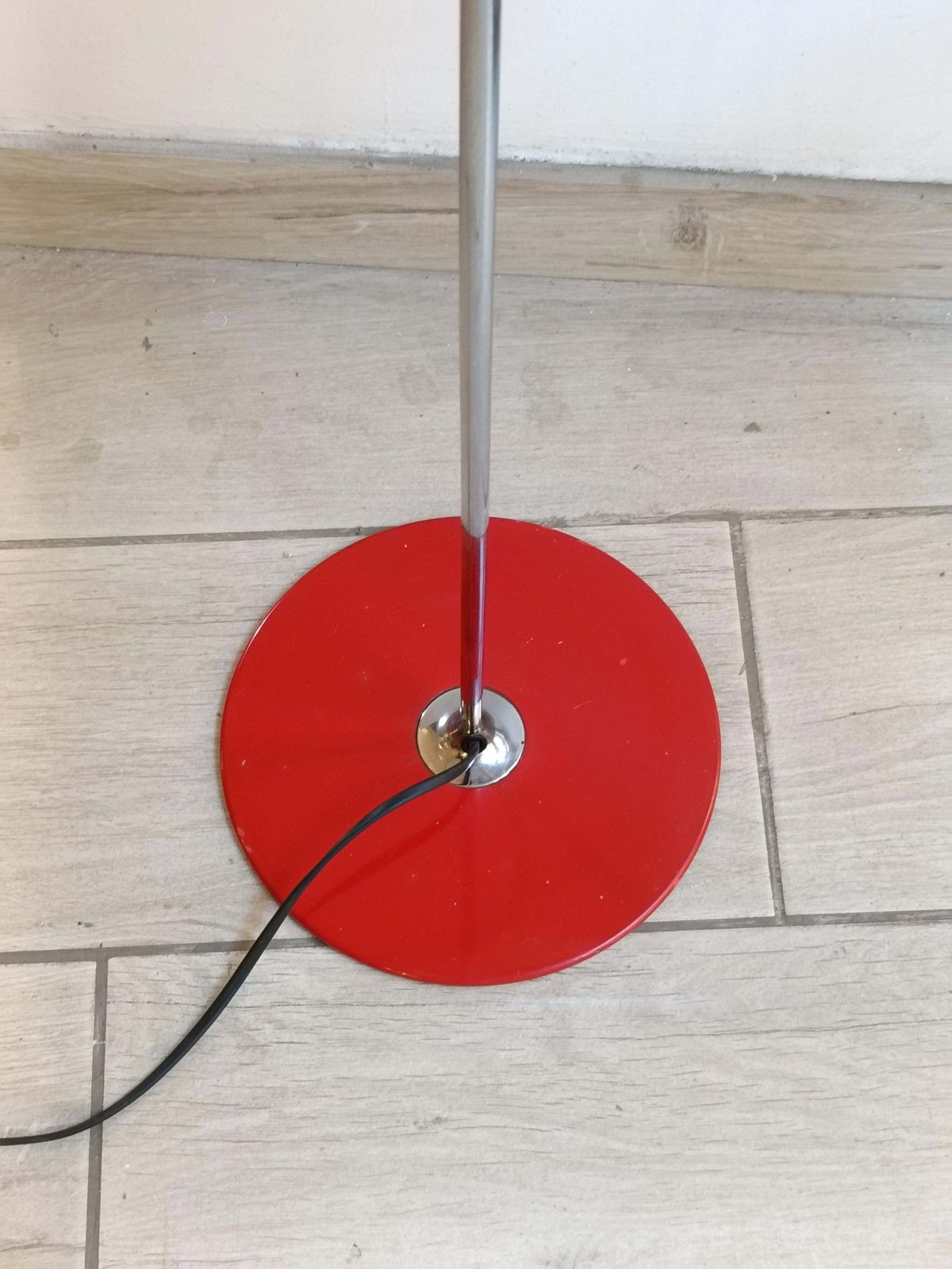 Jjoe Colombo For Oluce Spider Floor Lamp Red Italy 1960s photo Lighting