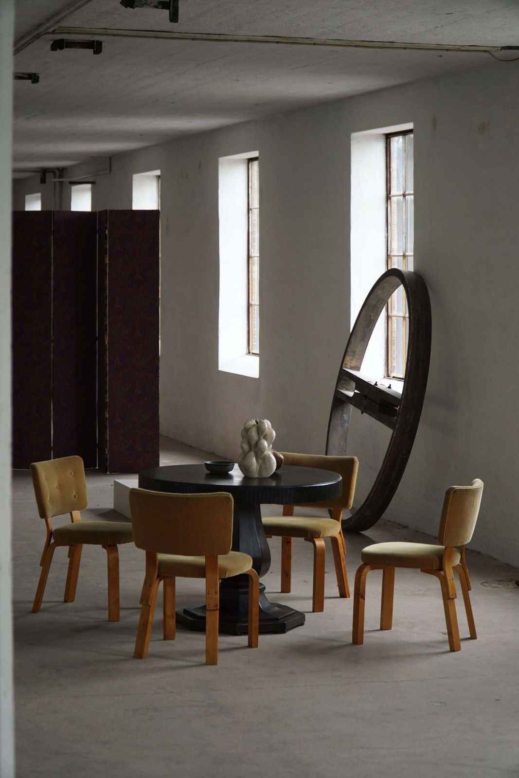 Round Danish Art Deco Dining / Console Table In Ebonized Oak, Early 20th Century photo vinterior