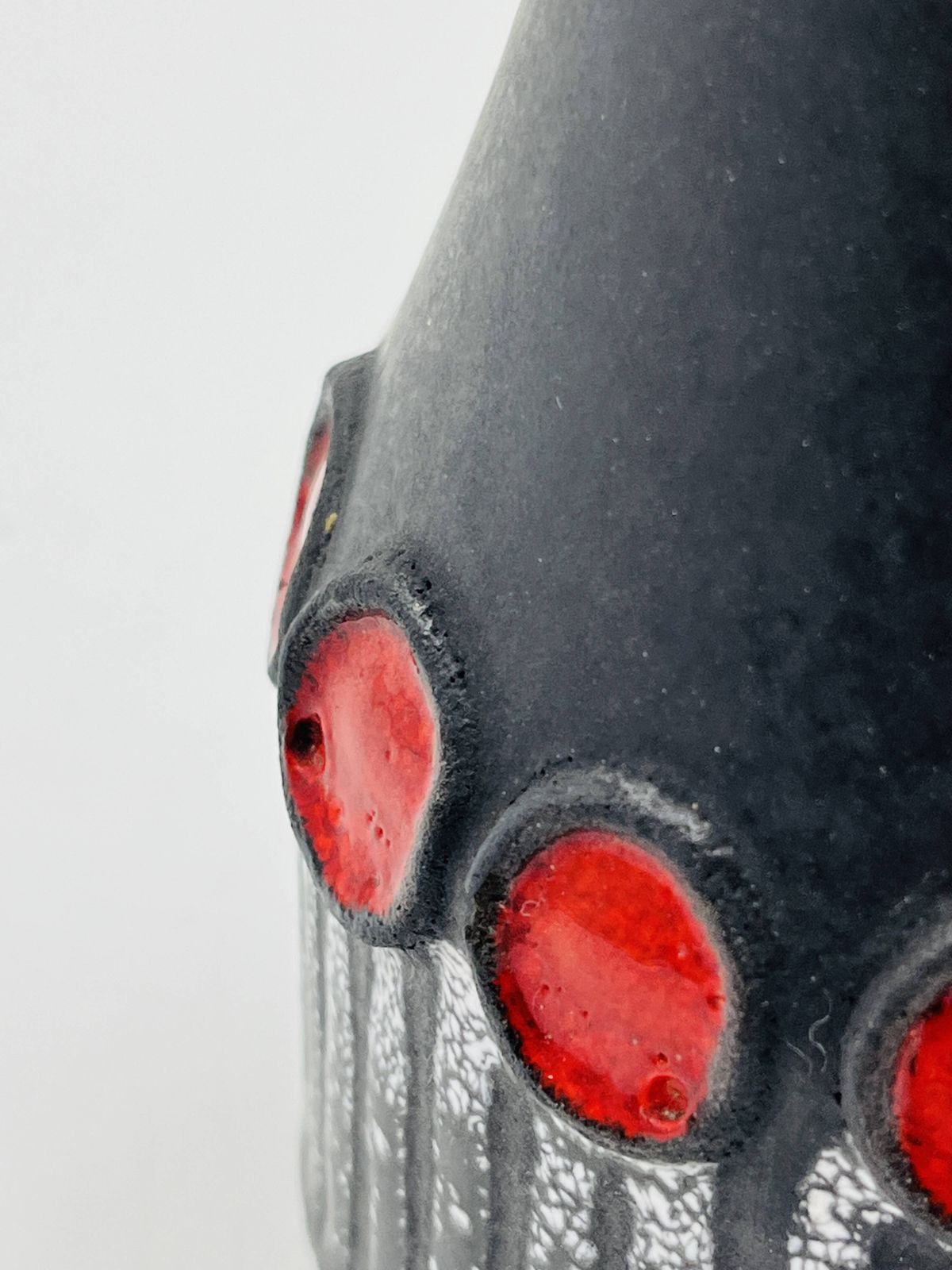 photo furniture Vase Schlossberg Isle Stéphan Black Red Vintage