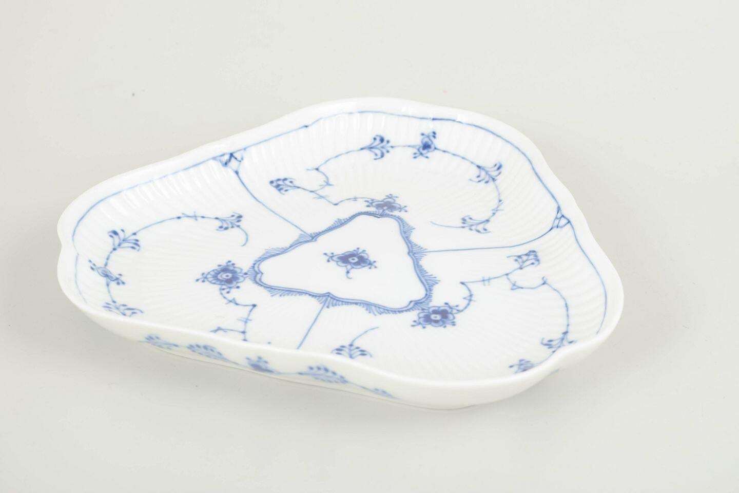 Royal Copenhagen. Blue Fluted Plain Triangular Dish In Porcelain. 1965 photo furniture
