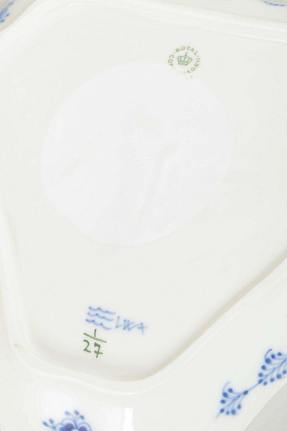 Royal Copenhagen. Blue Fluted Plain Triangular Dish In Porcelain. 1965 photo Home Decor