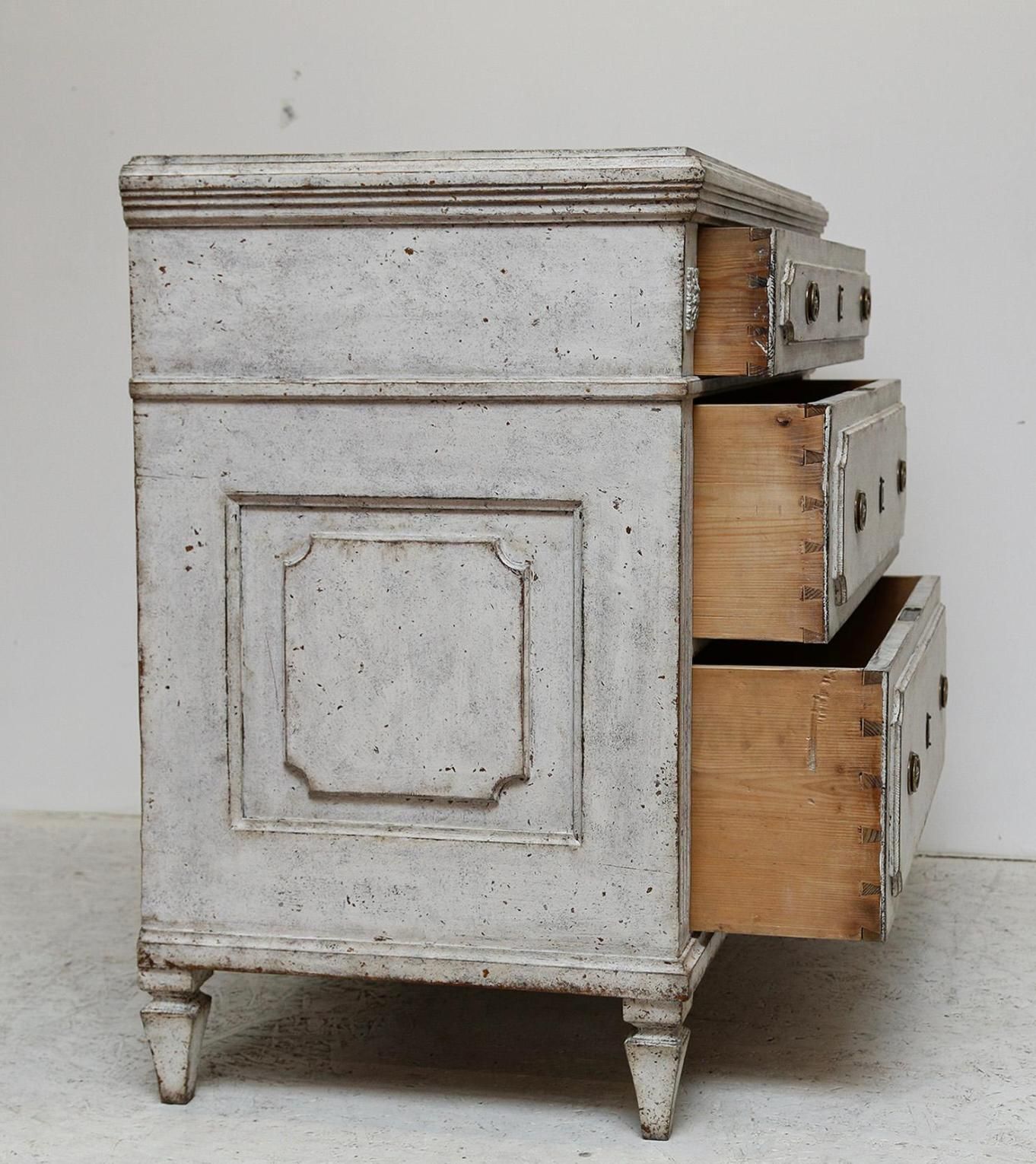 Swedish Gustavian Painted Chest Of Drawers Commode Grey White C.1860 photo vinterior