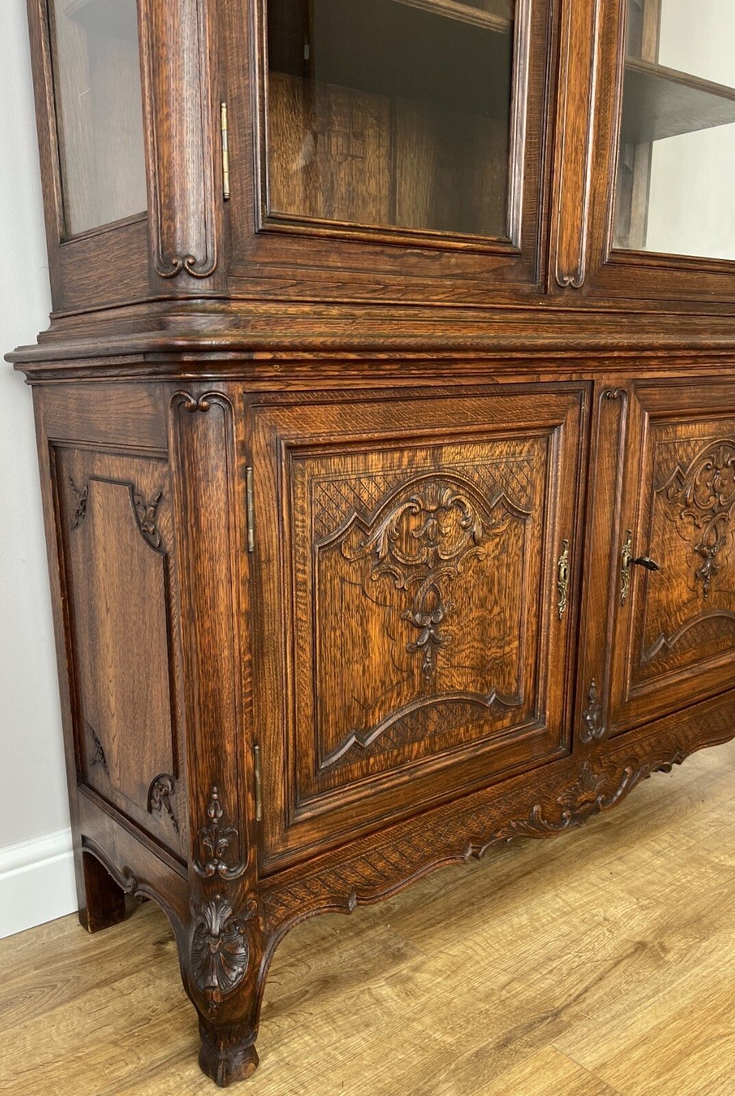 photo vinterior Bookcase Antique French Louis XVI Oak Display Cabinet Carved Sideboard Lot 6149