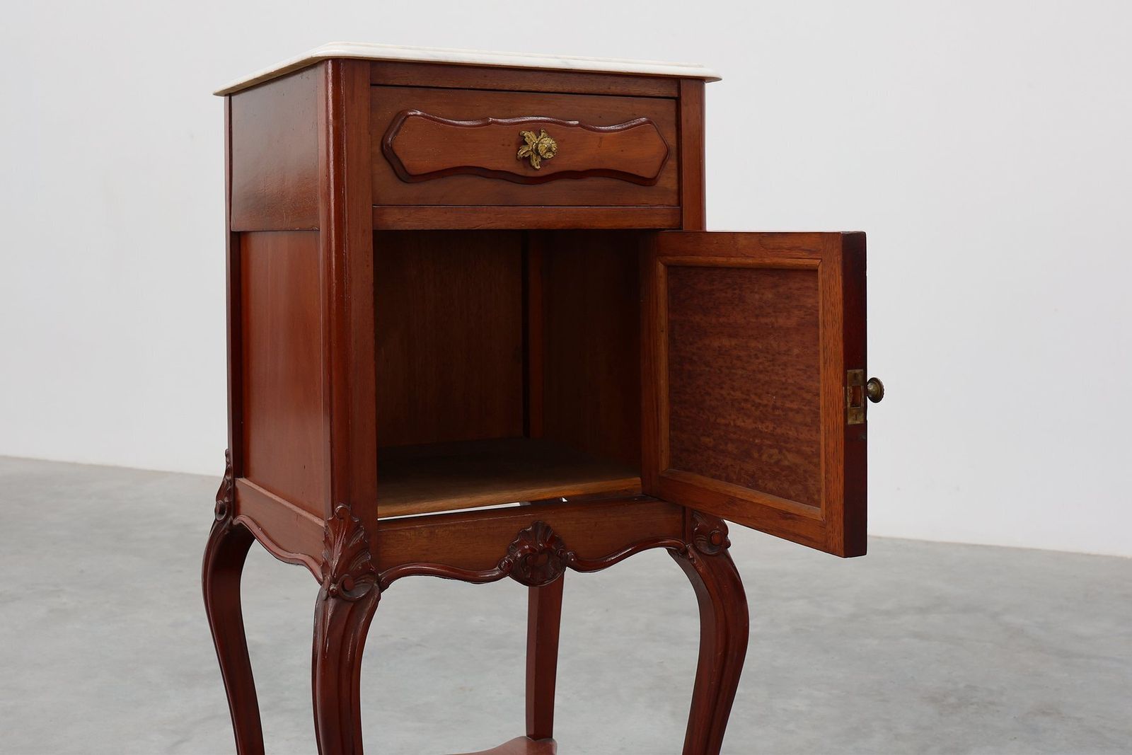 Furniture Walnut Louis XV Nightstands With Carrara Marble Tops, France, 1900, Set Of 2 photo