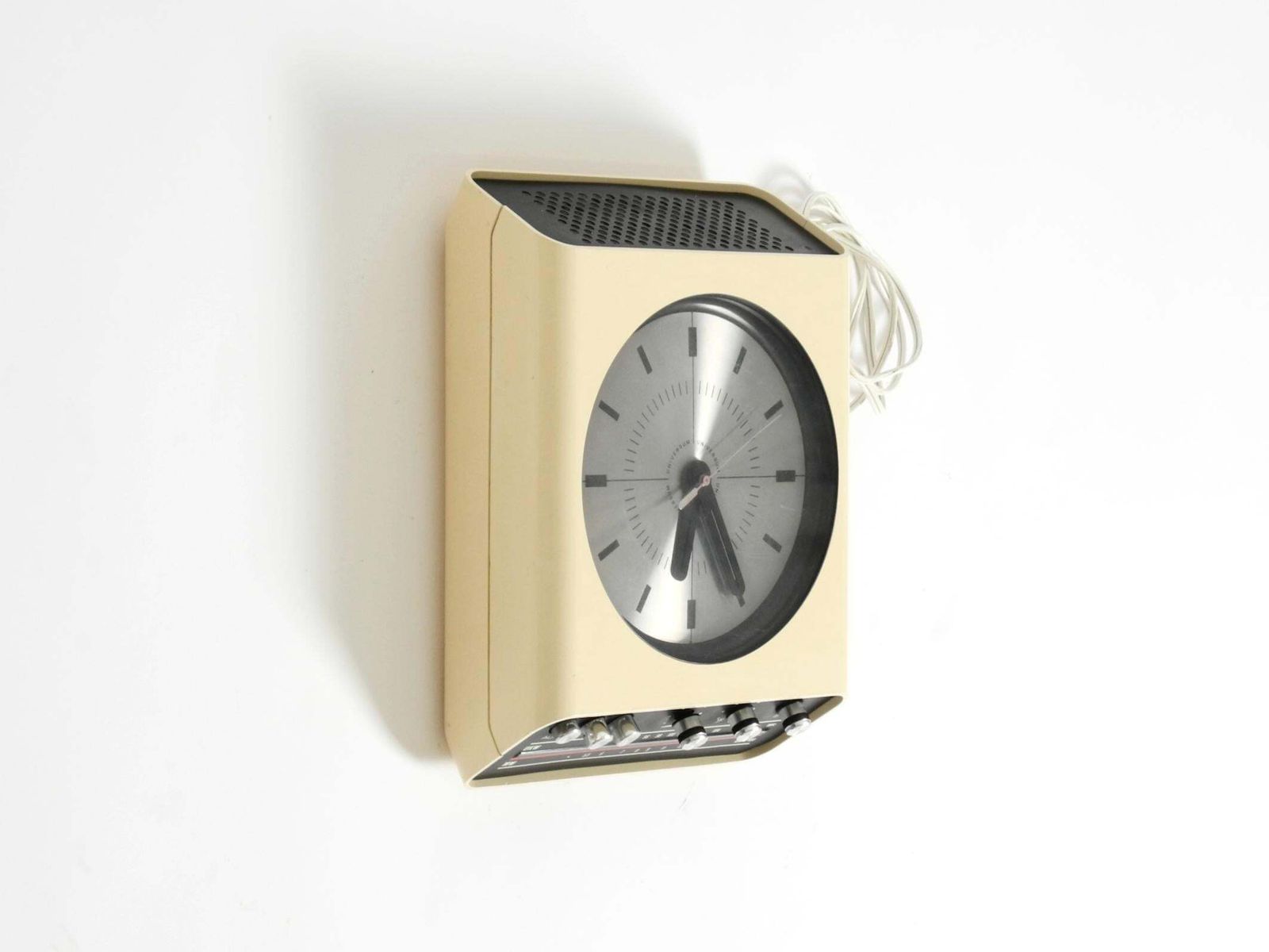 Horloge murale Universum avec radio, années 1970, par Adriano Rampoldi pour Quelle Versand 1 photo for sale
