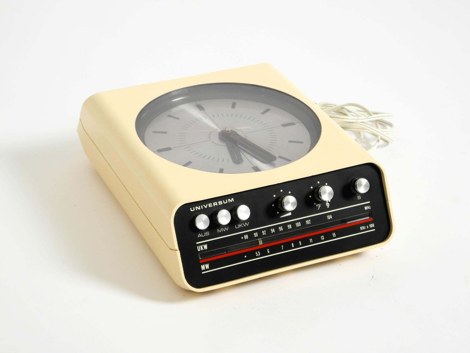 Horloge murale Universum avec radio, années 1970, par Adriano Rampoldi pour Quelle Versand 1 photo vinterior