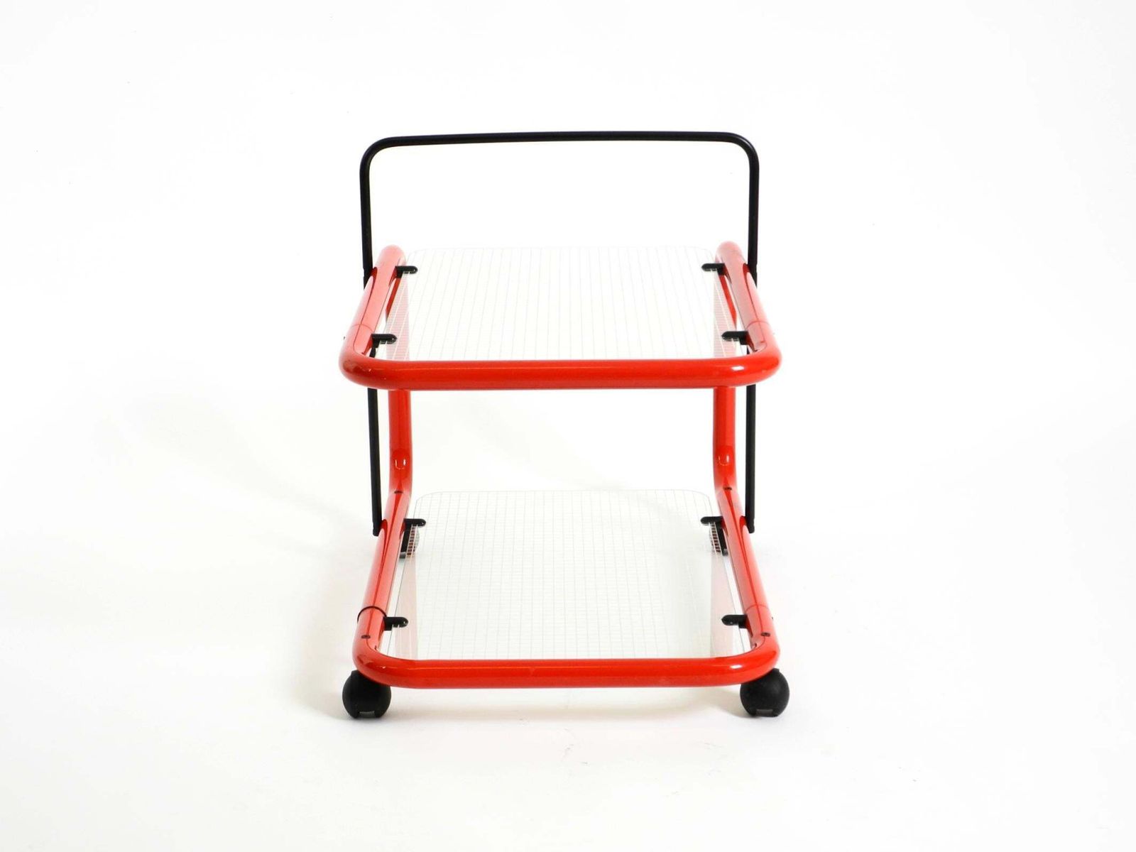 photo furniture Italiaanse postmoderne serveerwagen of barcart uit de jaren 1980, metaal en glas