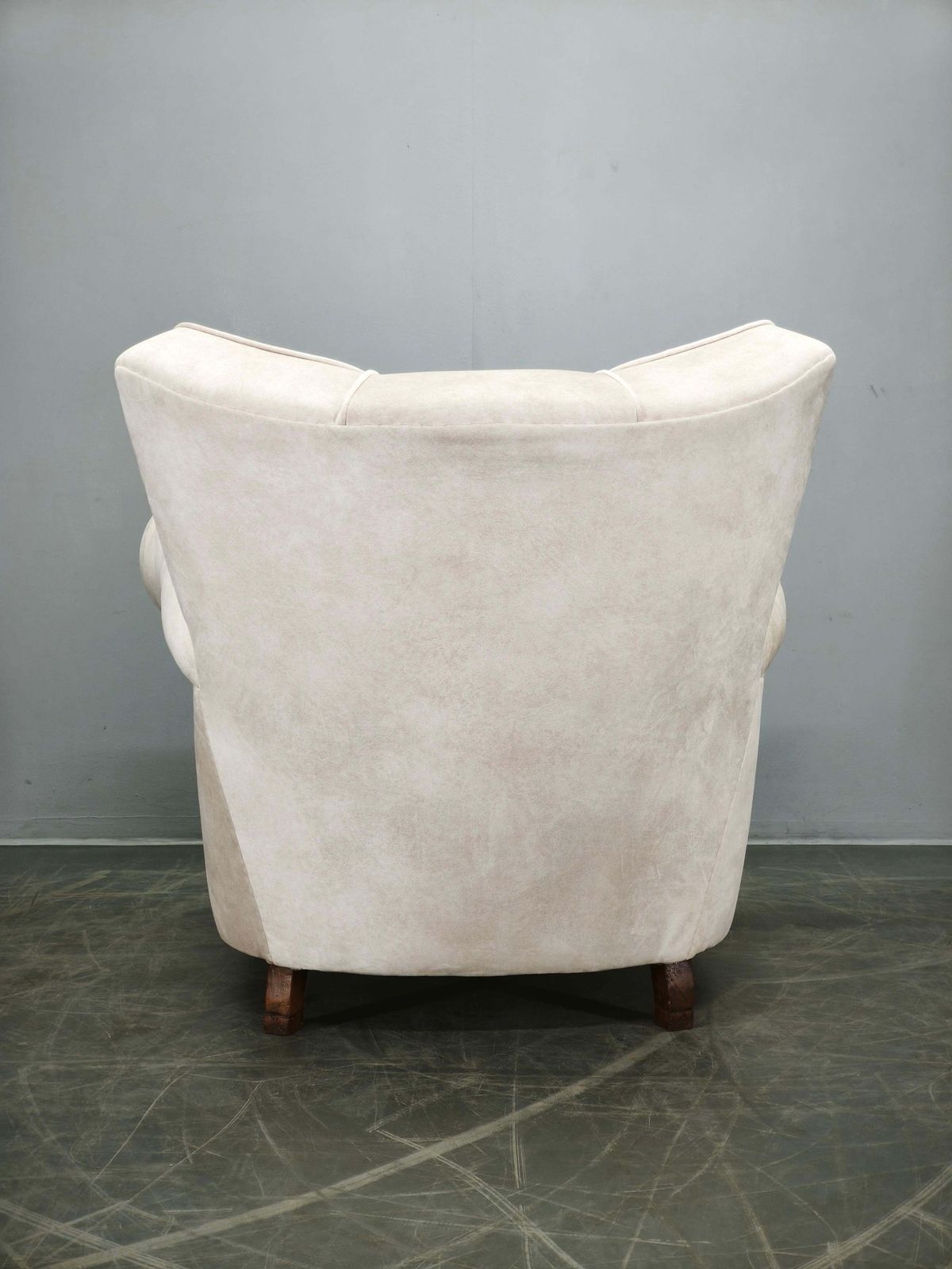 2419.0 Italiaanse lounge fauteuil in beukenhout, opnieuw bekleed, ca. jaren 1950. photo