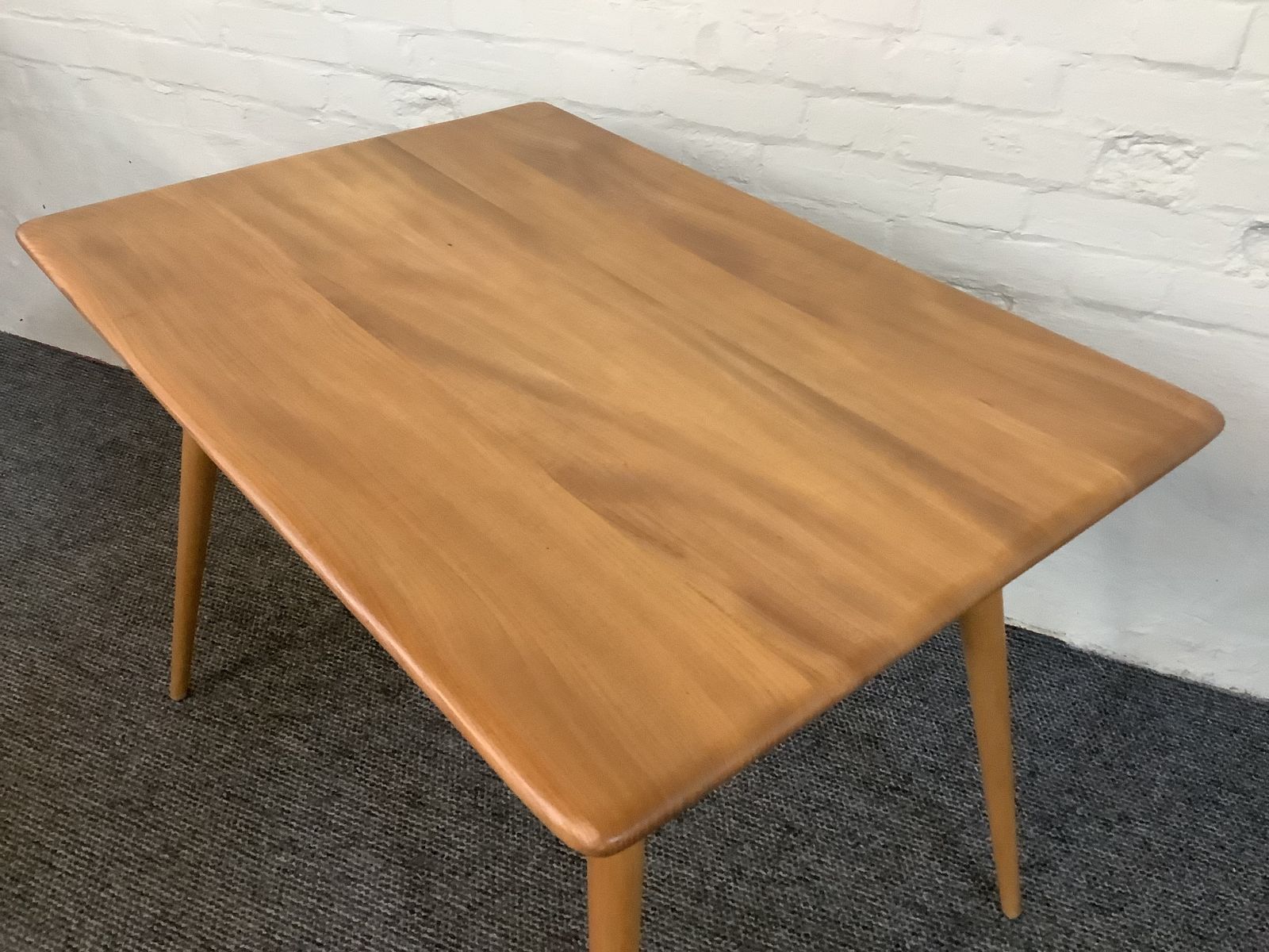 photo vintage Ercol Windsor 393 All Purpose Dining Table.