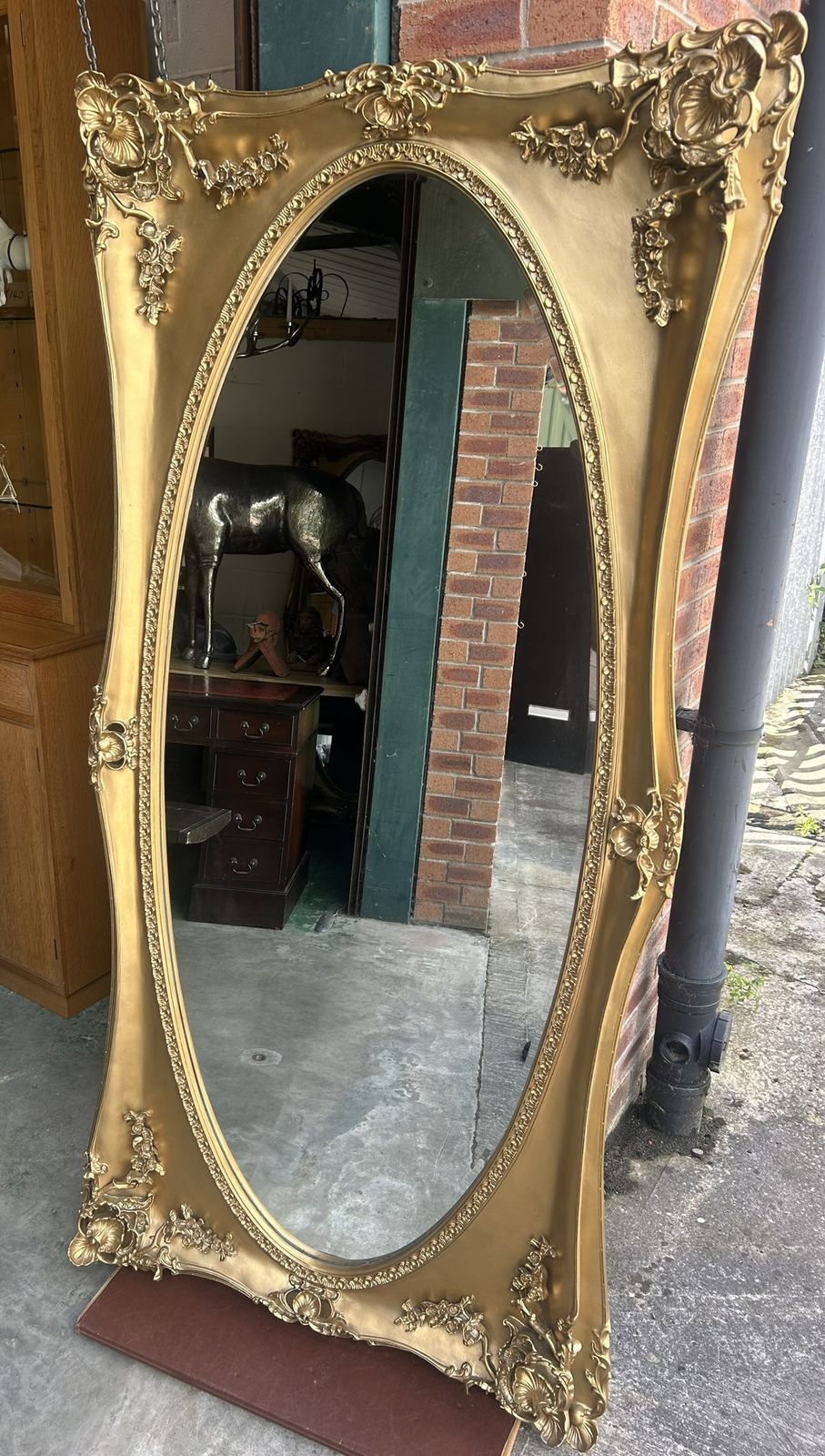 photo vintage Vintage Laura Ashley Beth Gold Gilt Framed French Louis Floor Standing Mirror