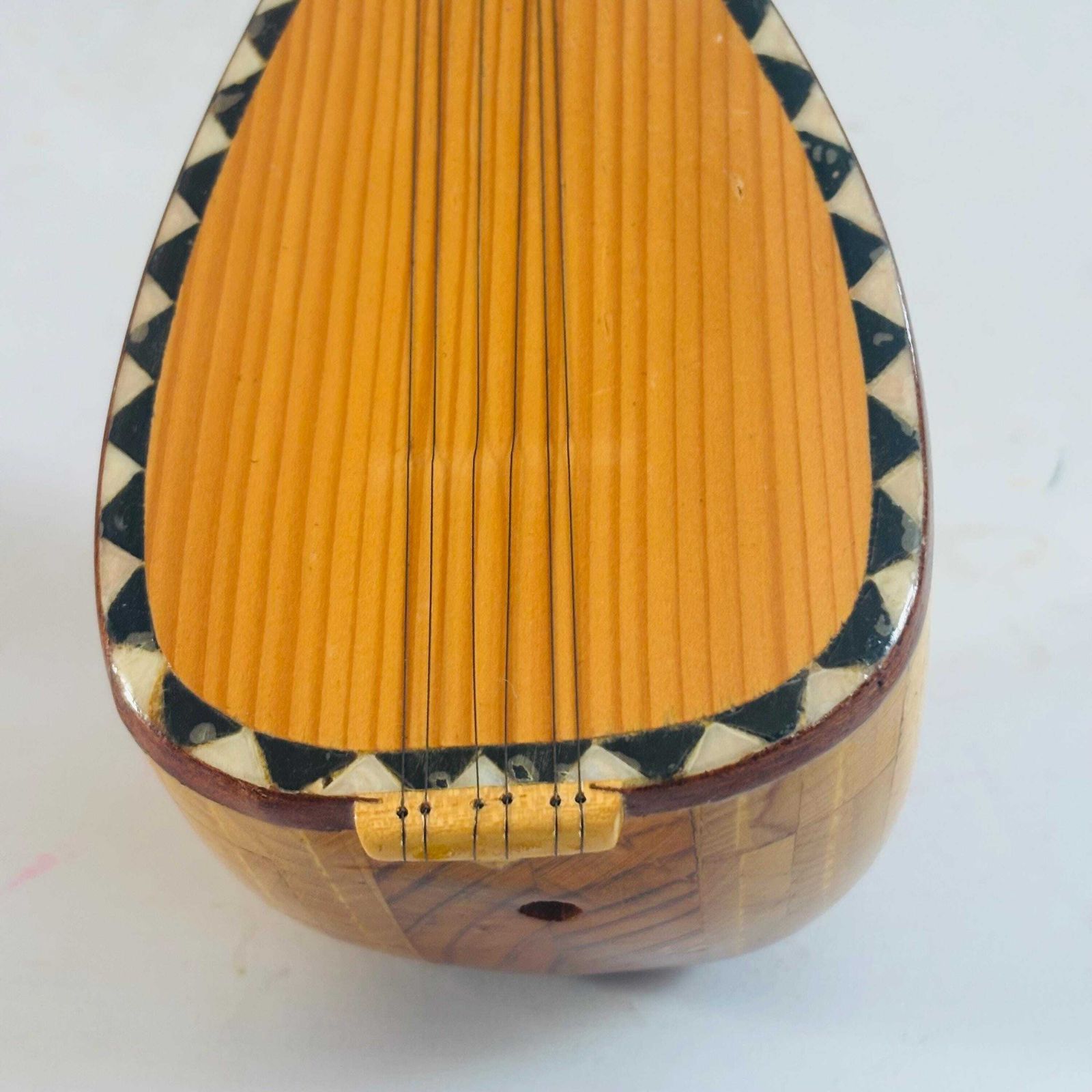 Mid-Century Collectible Turkse Cura Saz, Handgesneden, Met Geometrische Inleg, Decoratief Object, Restauratie Vereist. photo buy