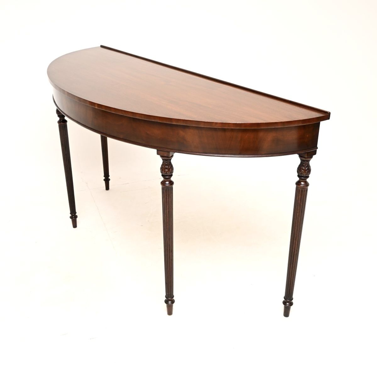 Antique Georgian Style Mahogany Console Table. photo vinterior