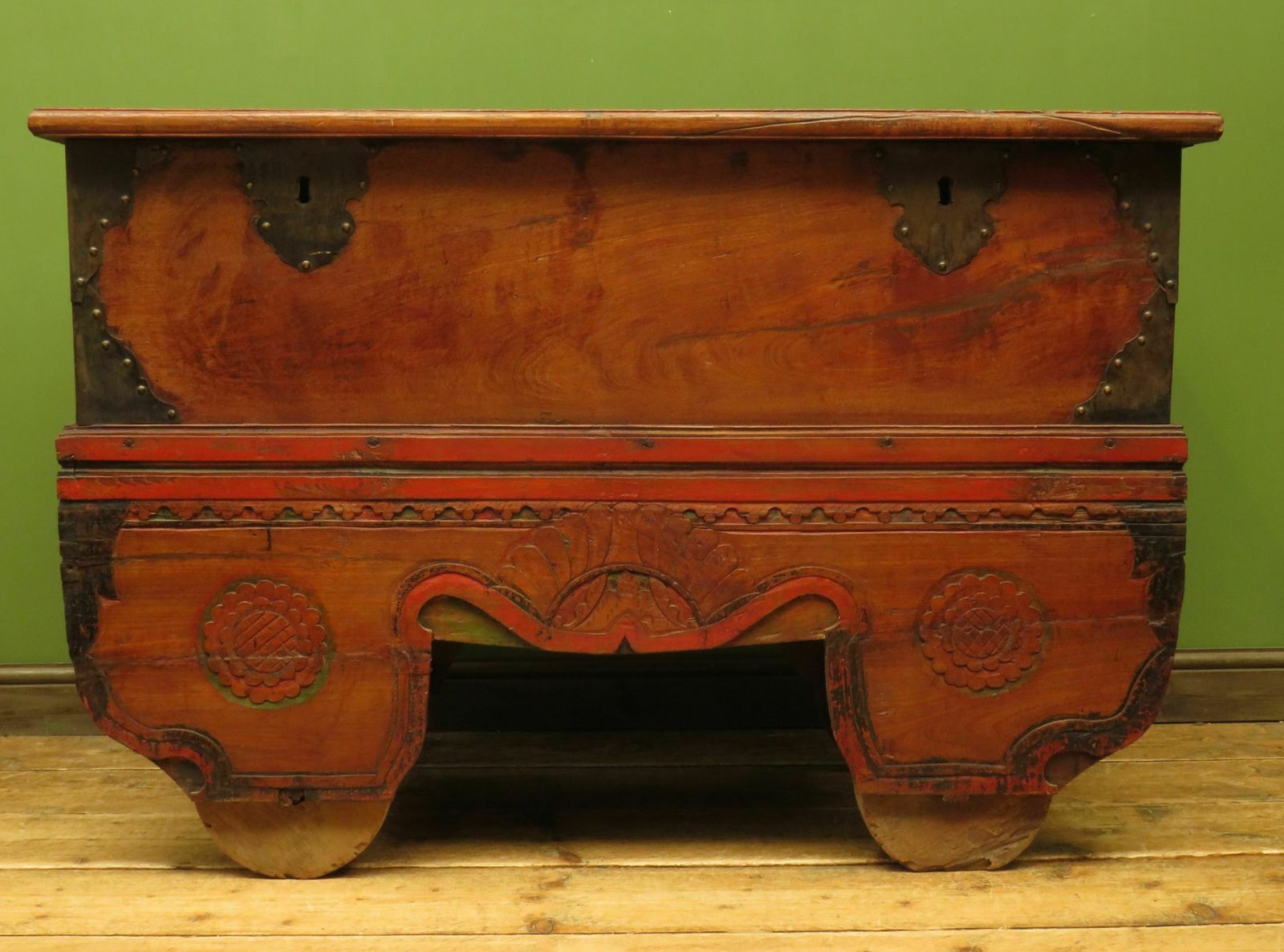 Large Antique Indonesian Marriage Dowry Chest On Wheels photo vinterior