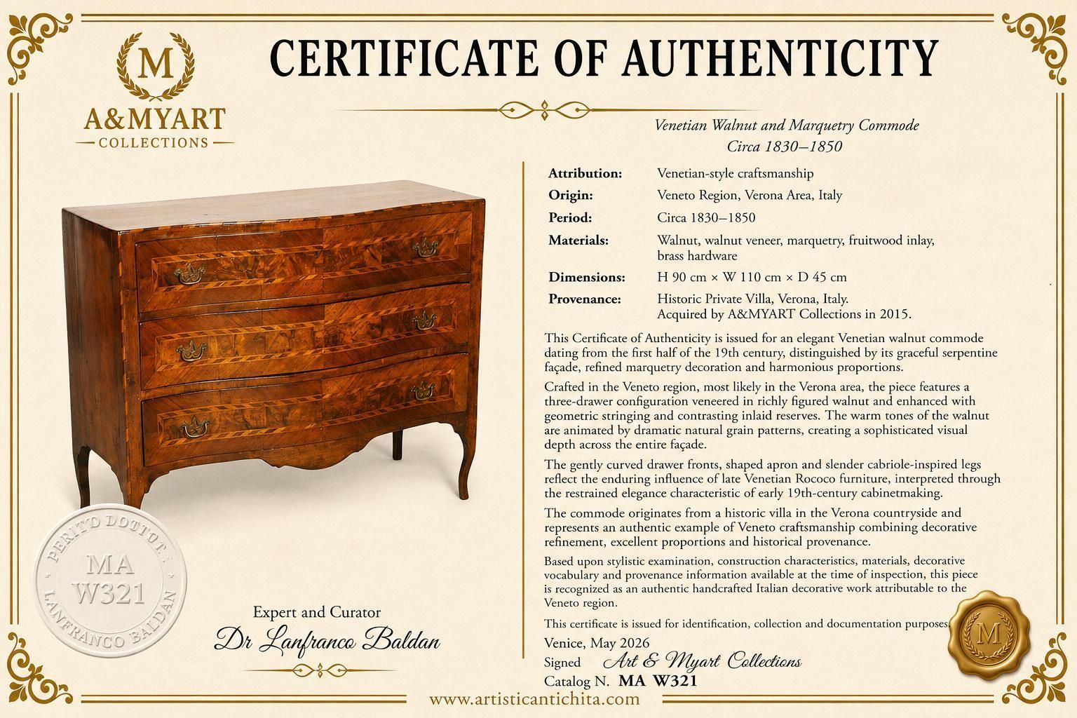 photo furniture Venetiaanse commode in walnoot en marqueterie uit een historische villa in Verona, ca. 1830